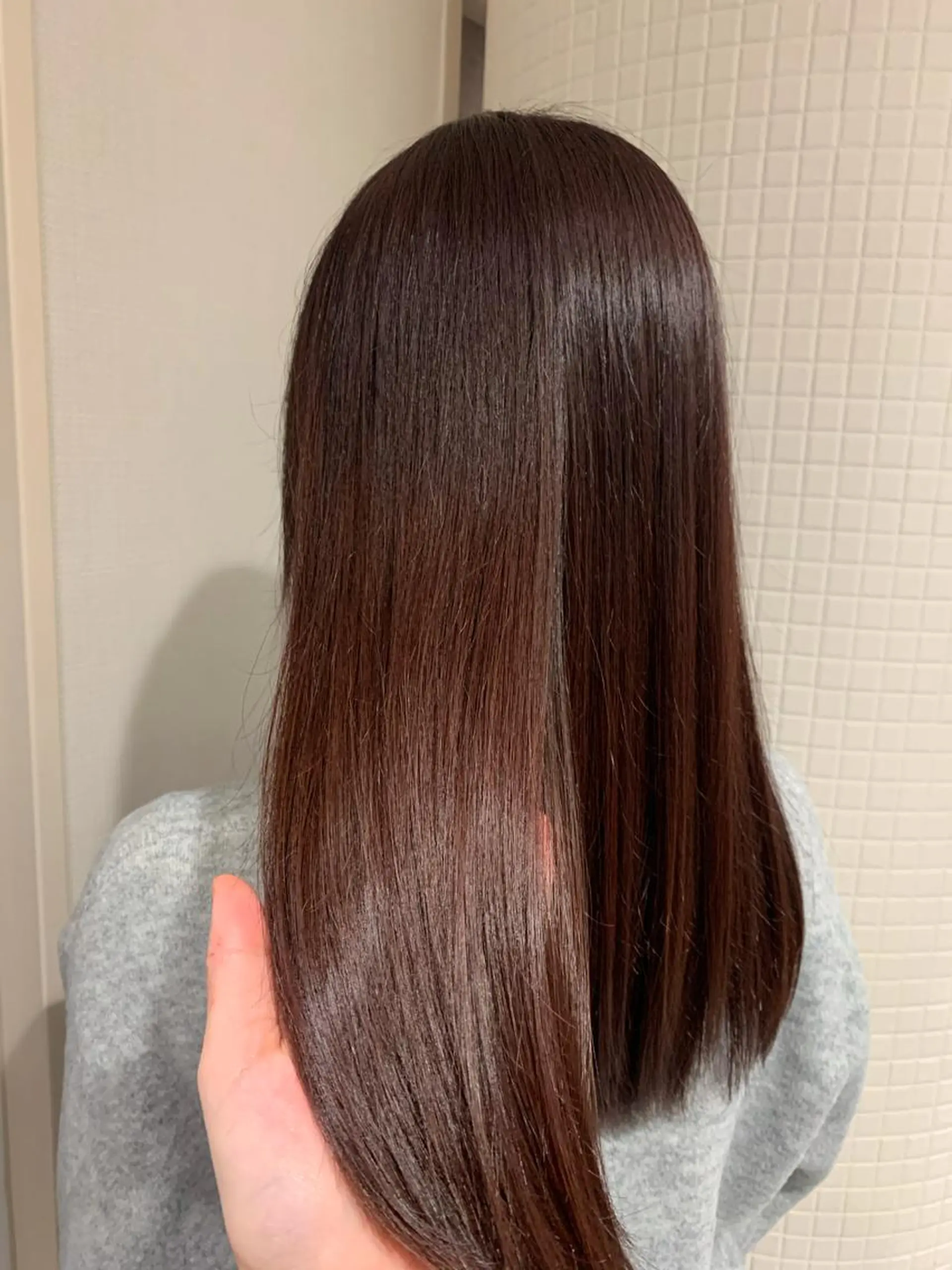 ミディアム カラー レッドカラー Eleanor 立川北口のヘアスタイル