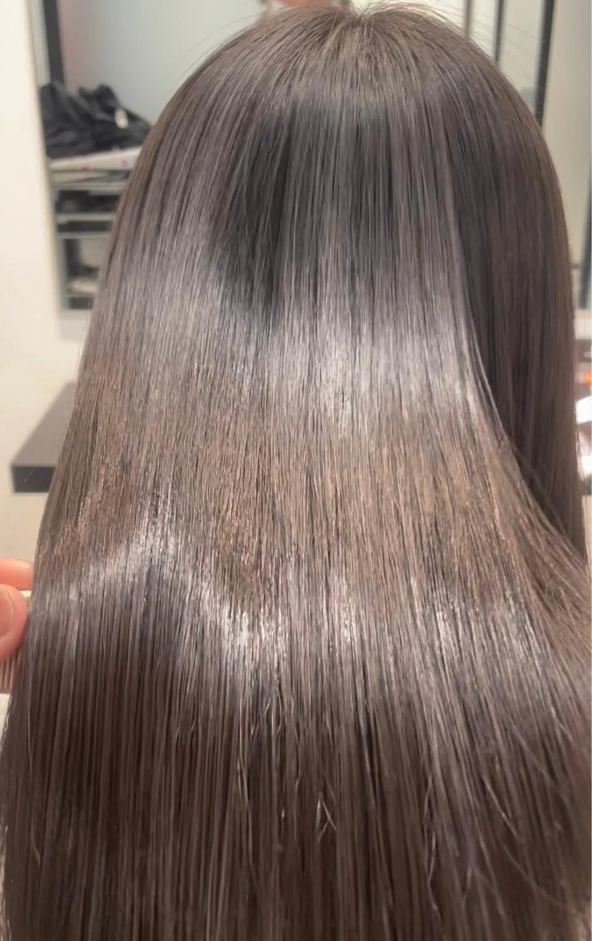 ロング カラー アッシュ ベージュカラー 透明感カラー カット ヘアカラー 縮毛矯正 トリートメント SALOWIN梅田　　サロウィン所属・美髪/縮毛矯正特化/ 髪質改善/KJのヘアスタイル