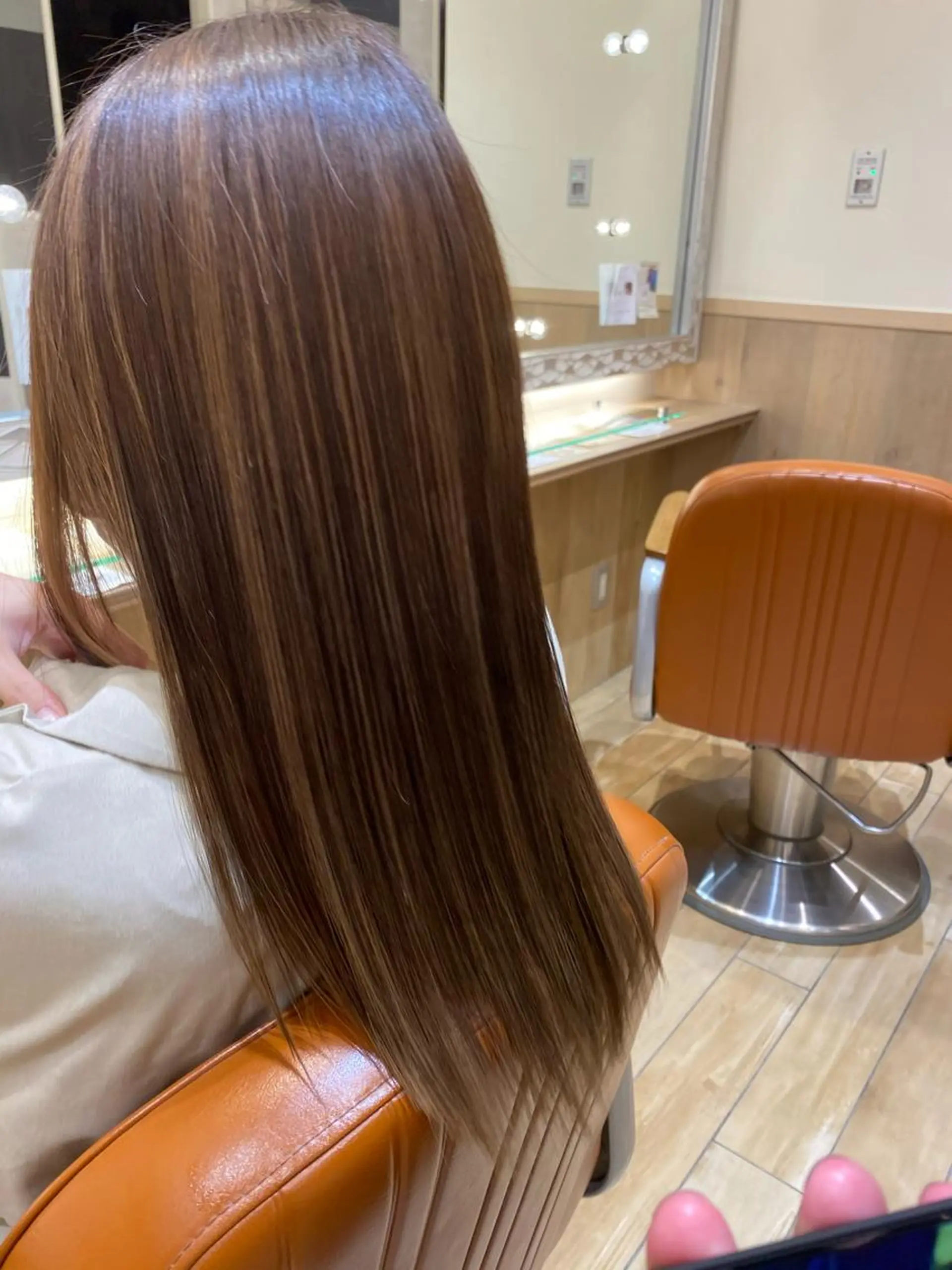 ミディアム 新宿スペインカール ヨモギダのヘアスタイル