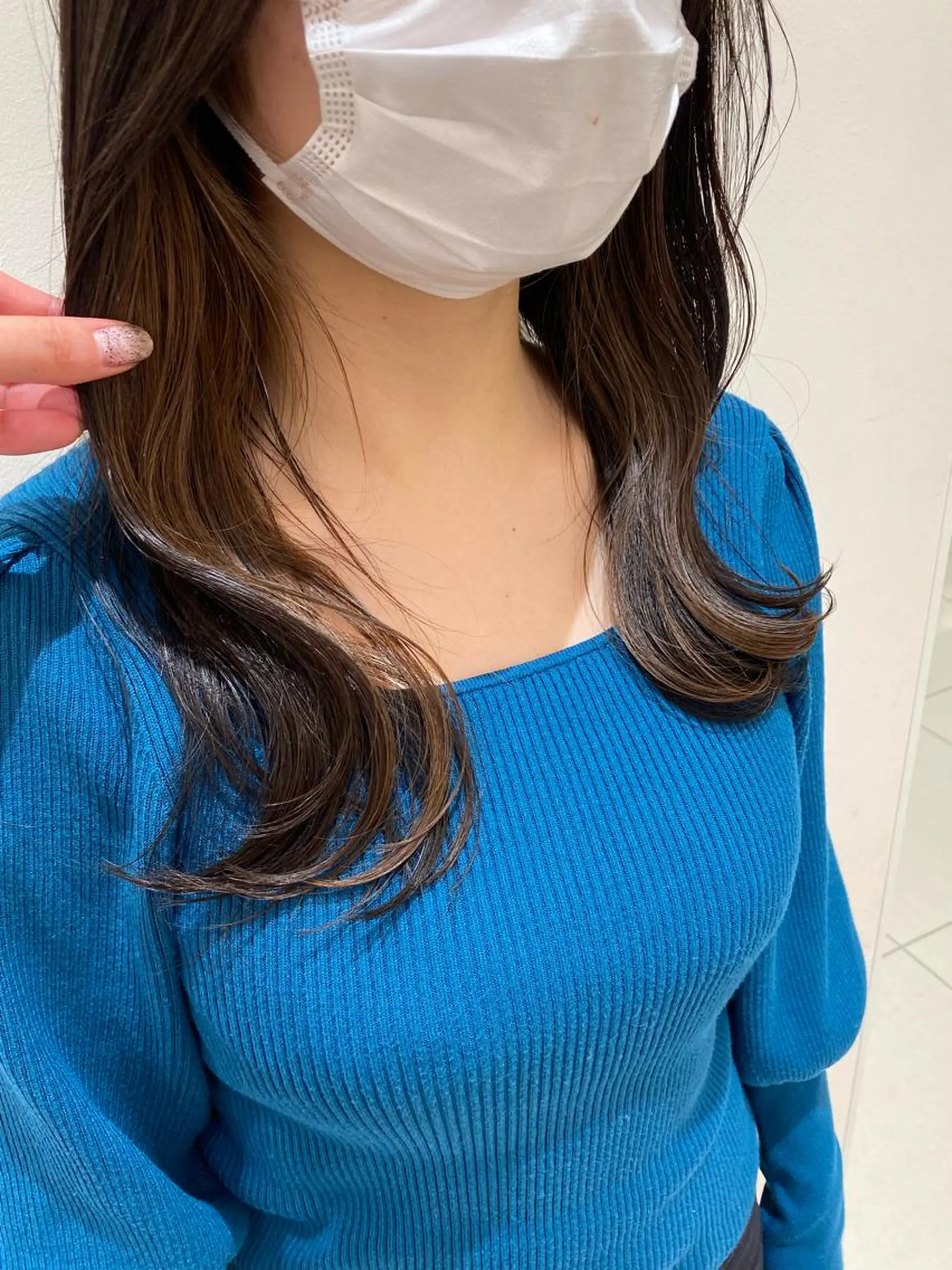 セミロング カラー カット ヘアカラー トリートメント プレイングカラー🤍 細めハイライトのヘアスタイル