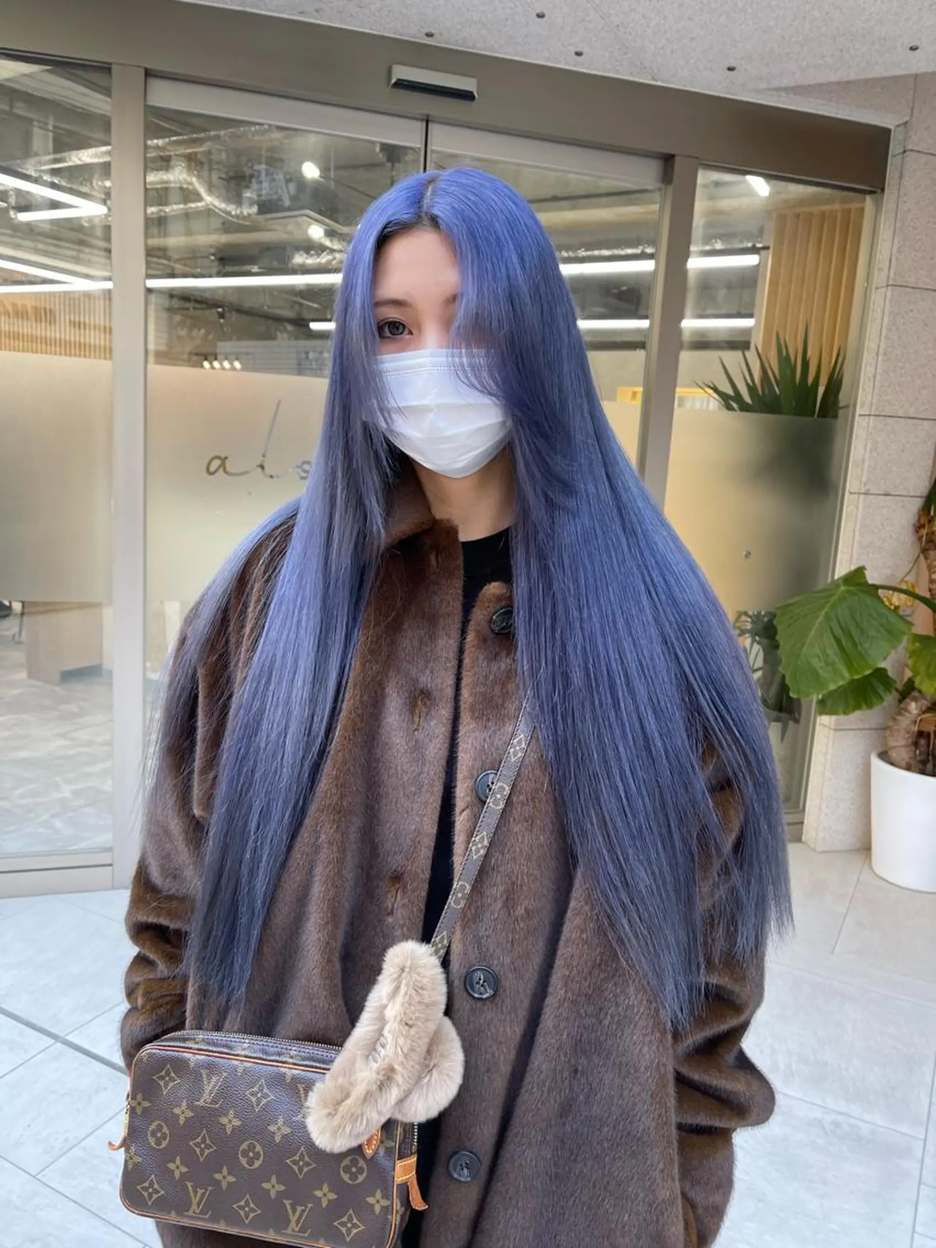 ロング ヘアカラー 福山 晴香のヘアスタイル