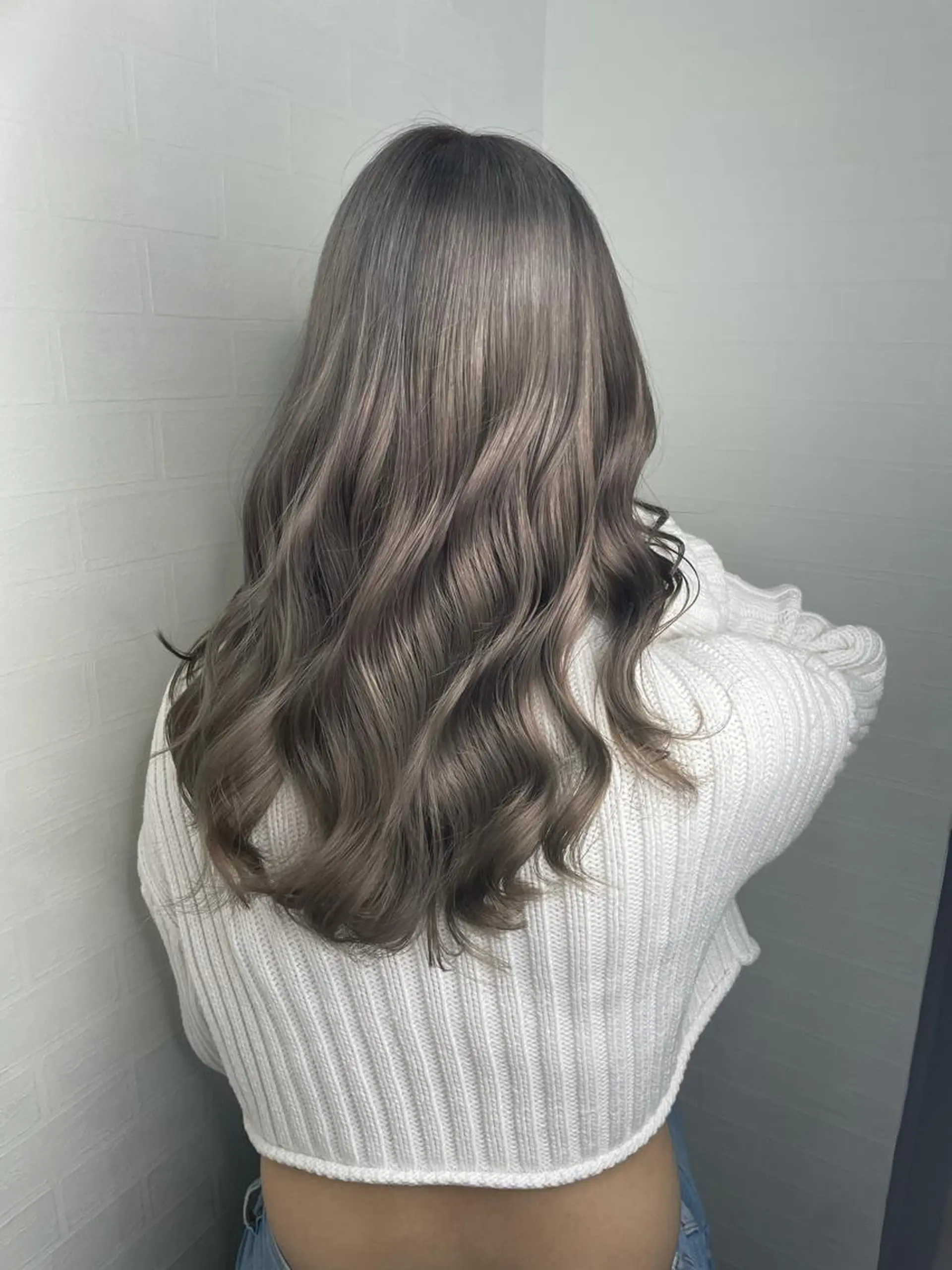 ミディアム カラー ヒカ/外国人風 デザインカラーのヘアスタイル