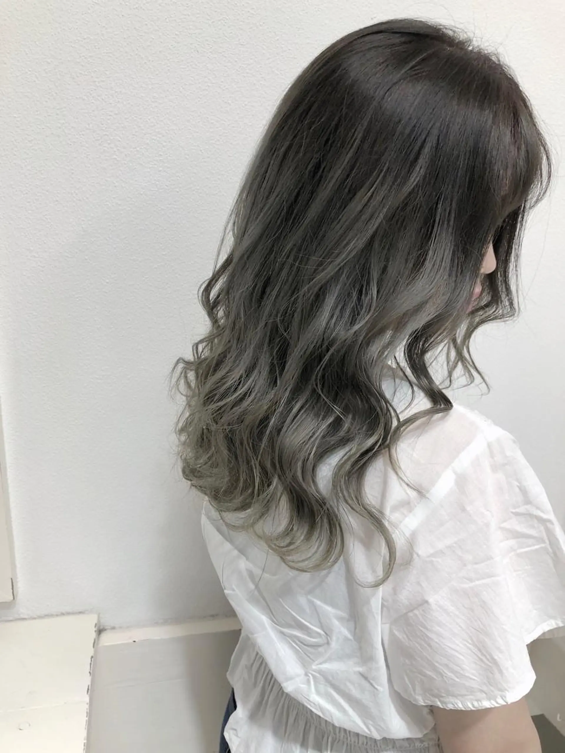 セミロング カラー グラデーションカラー シルバー ヘアカラー トリートメント GiseL天神カラー 髪質改善/ブリーチのヘアスタイル