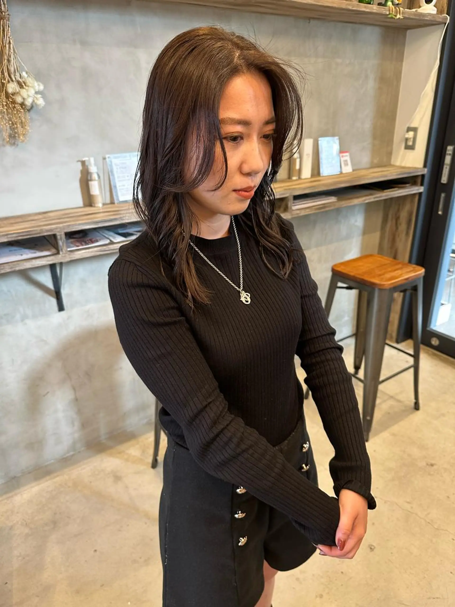 セミロング pole pole所属・坂本 美佳のヘアスタイル