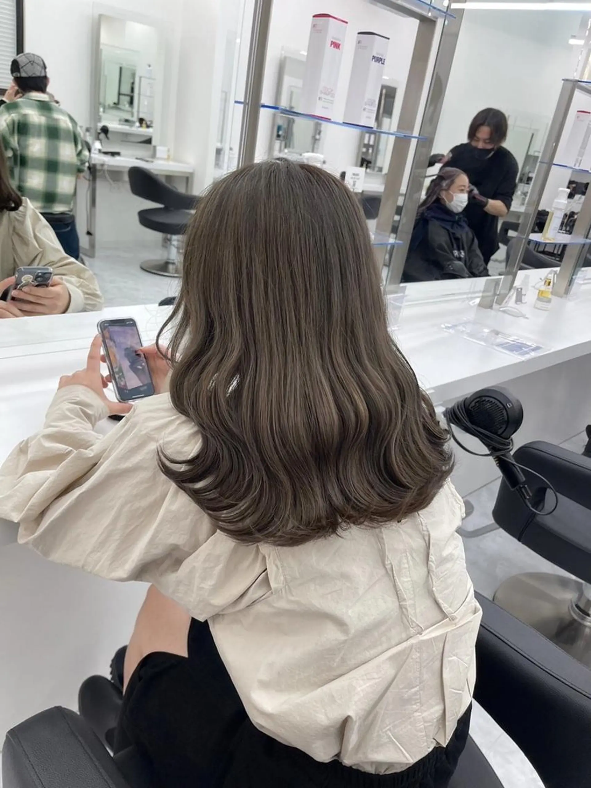 カラー 透明感くすみカラー 🩶カナタ🩶のヘアスタイル