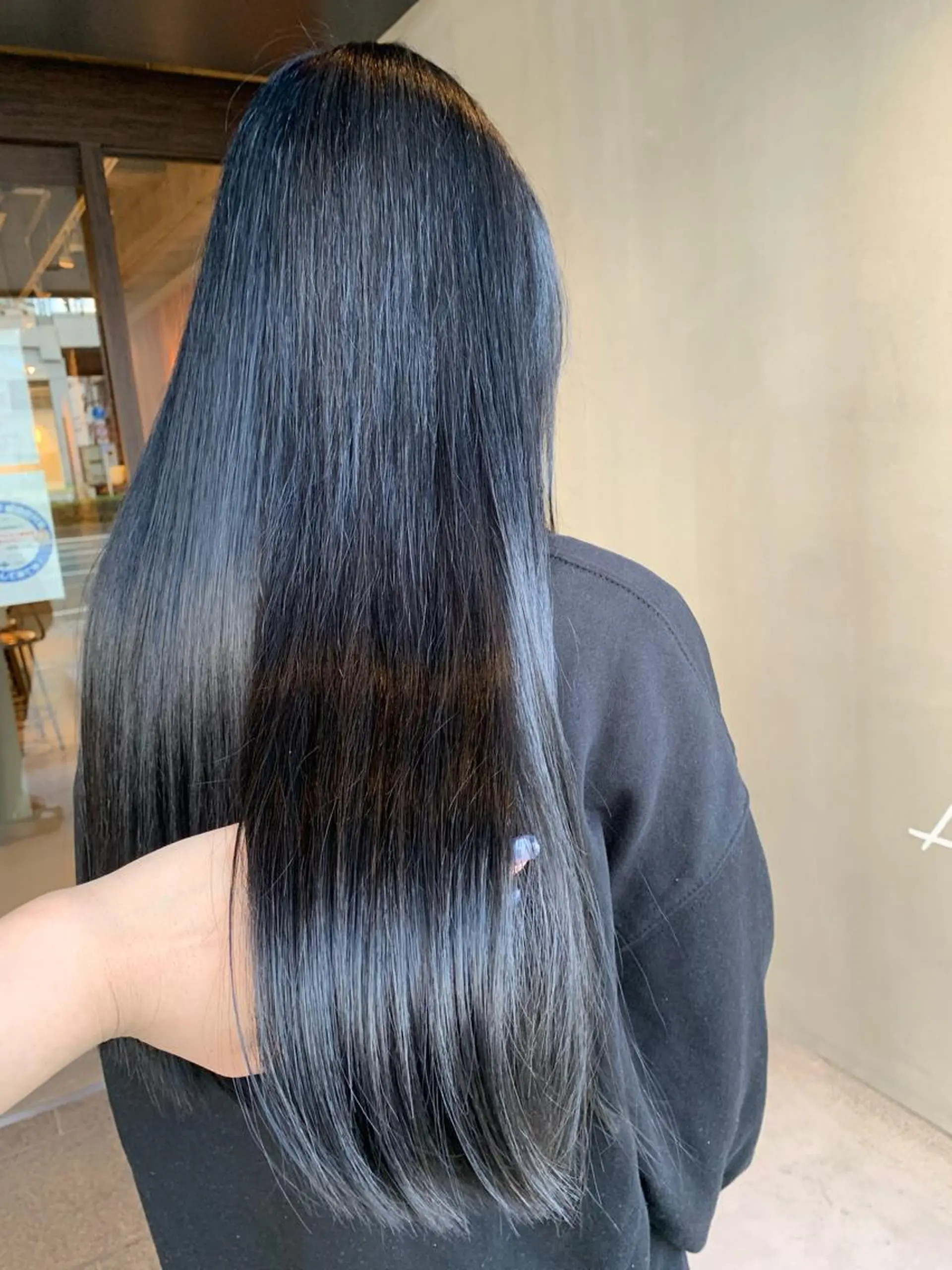 ロング カラー ブルーカラー ヘアカラー 福崎 真奈のヘアスタイル