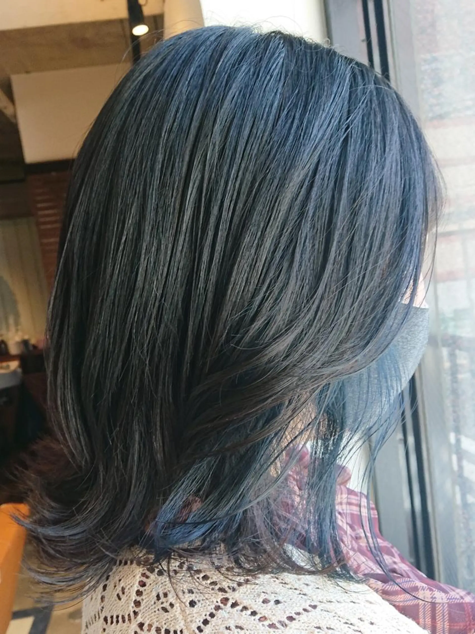 ミディアム カット ヘアカラー トリートメント alushe 岡 陽子のヘアスタイル
