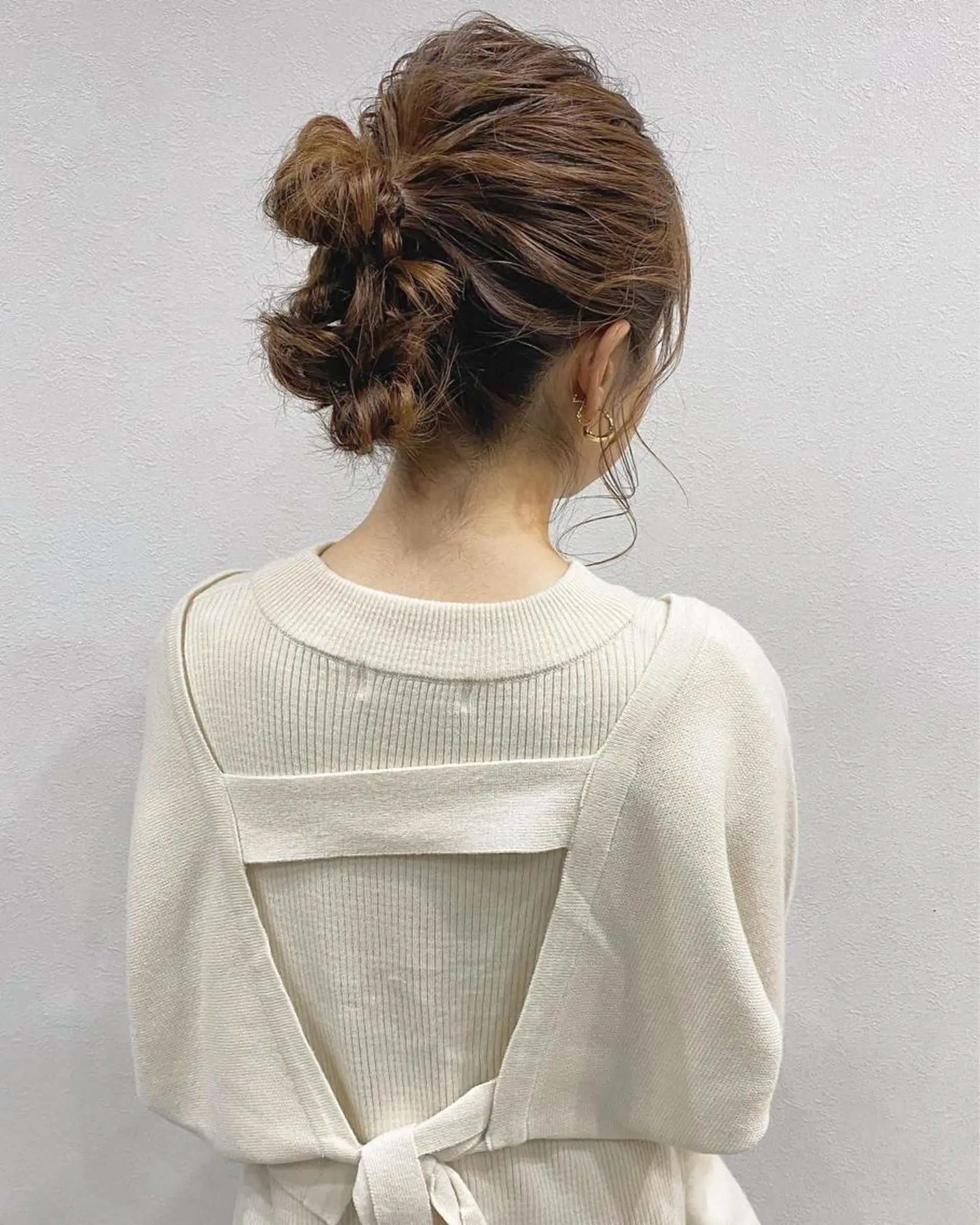 セミロング ヘアアレンジ 簡単アレンジ FIORE hair design所属・山根 奈緒のマツエク・マツパデザイン