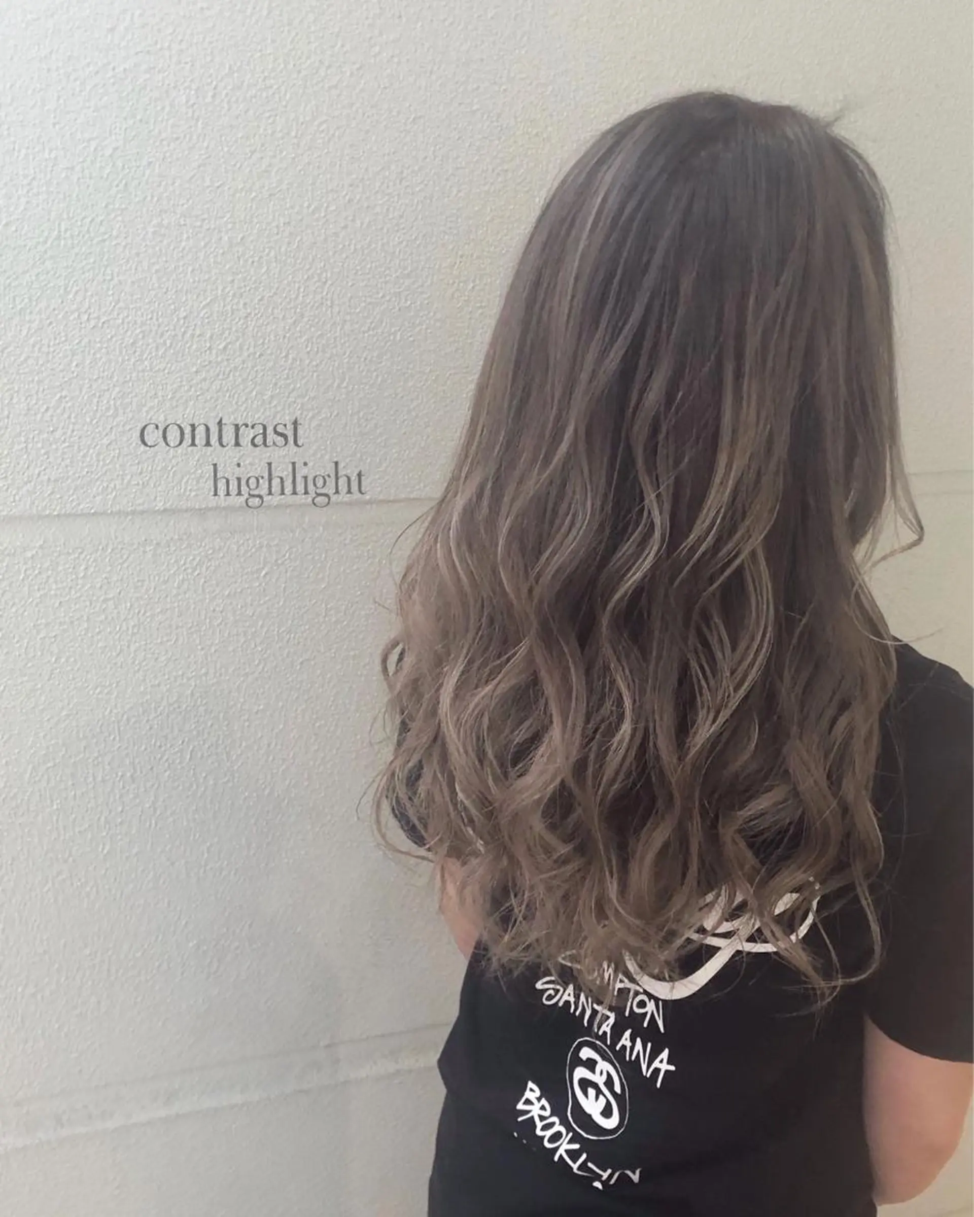 セミロング ヘアカラー 岸川 恭子のヘアスタイル