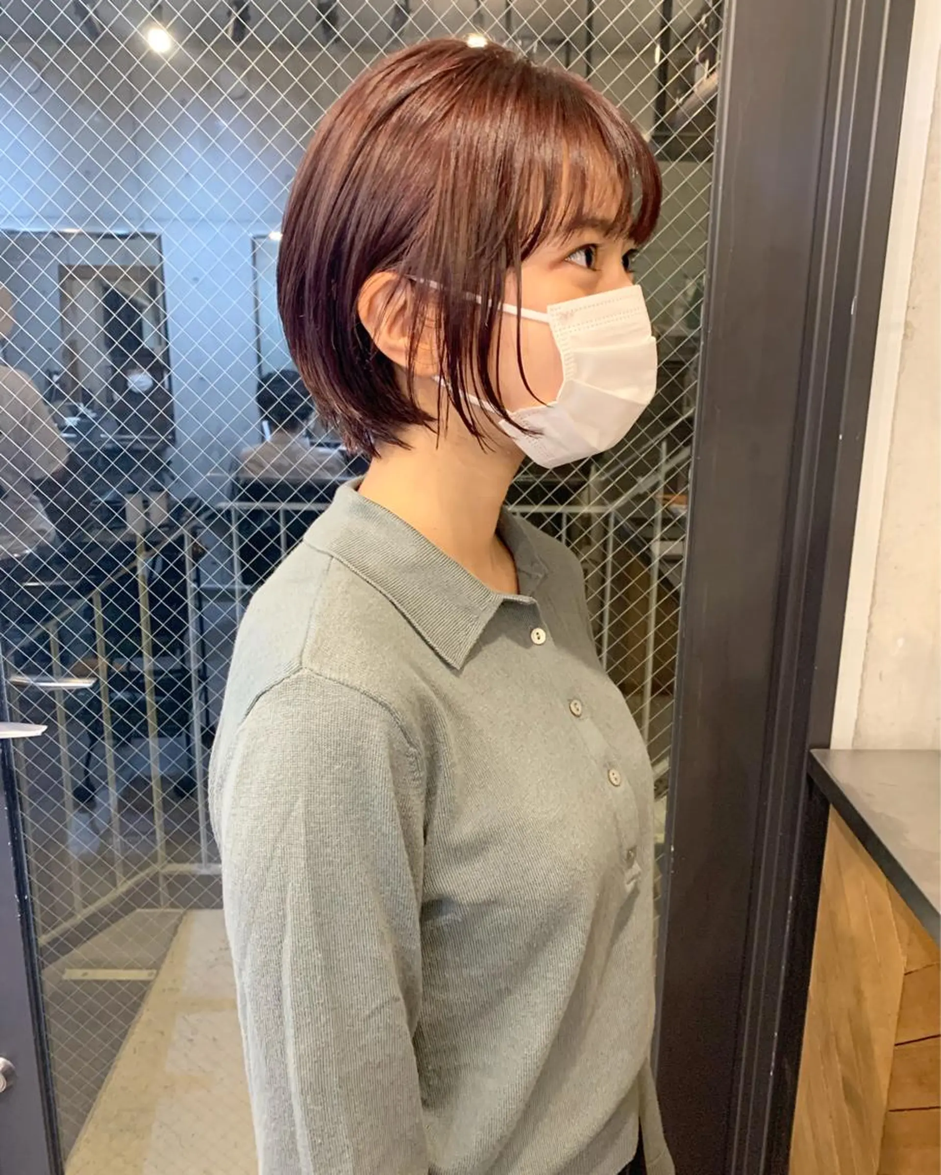 ショート カラー ショートボブ ベージュカラー ブリーチ ピンクカラー ピンクベージュ 柔らかブラウン/顔周 りレイヤー♡ユウシのヘアスタイル