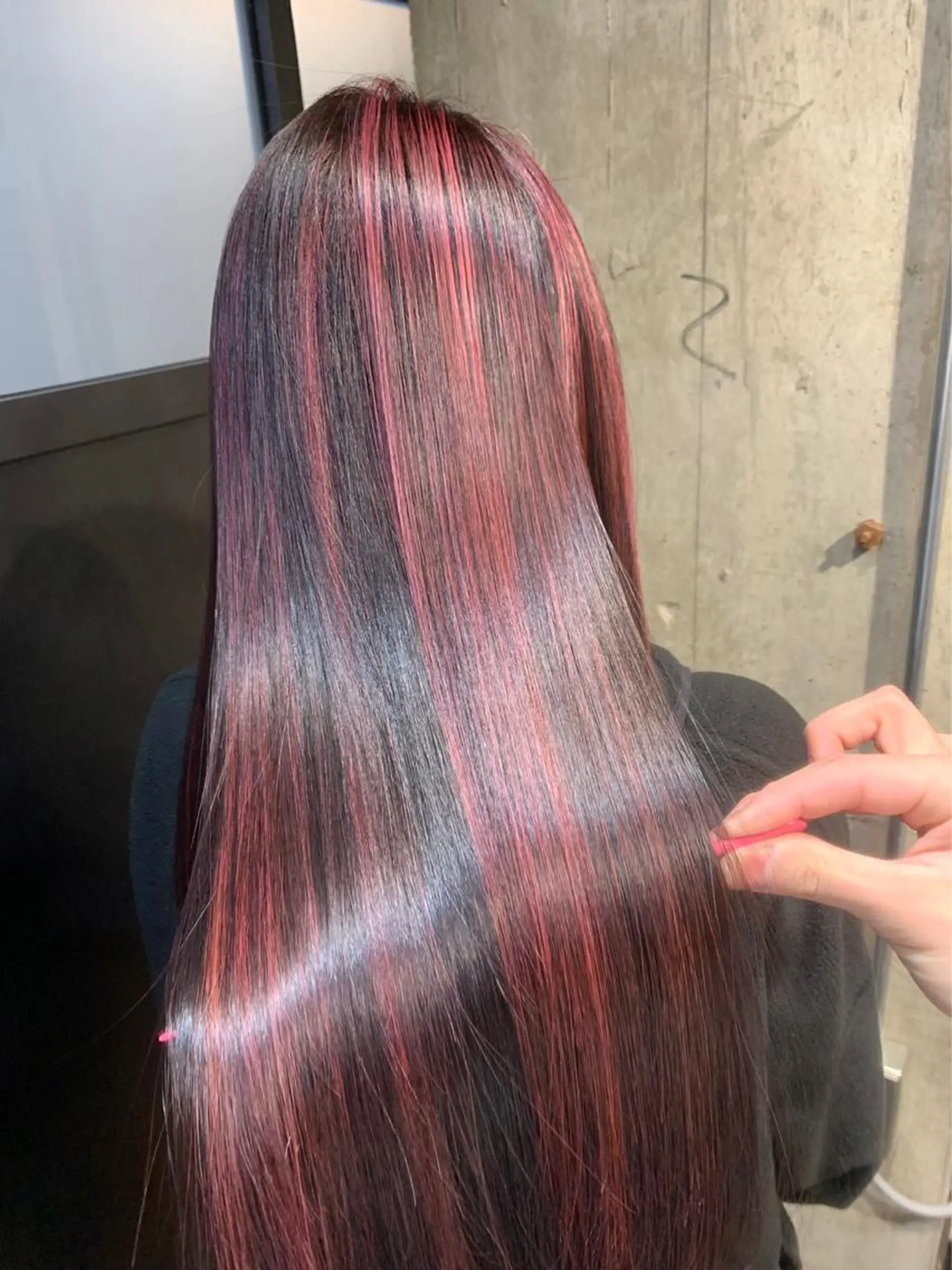 ロング ヘアカラー トリートメント カラー/ブリーチ 岸谷真幸のヘアスタイル