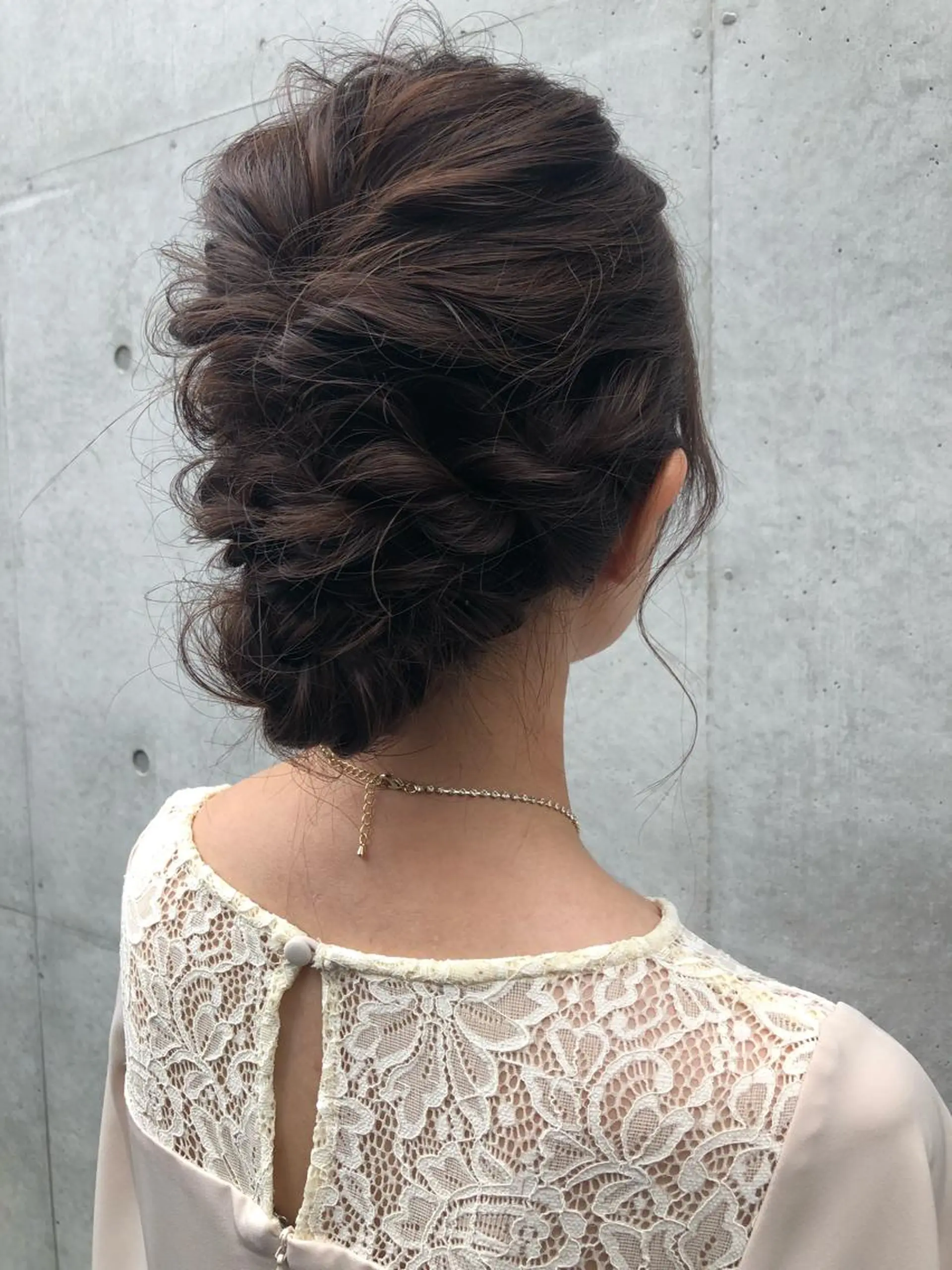 セミロング ヘアアレンジ THE DAY所属・AKI HASHIMOTOのヘアスタイル