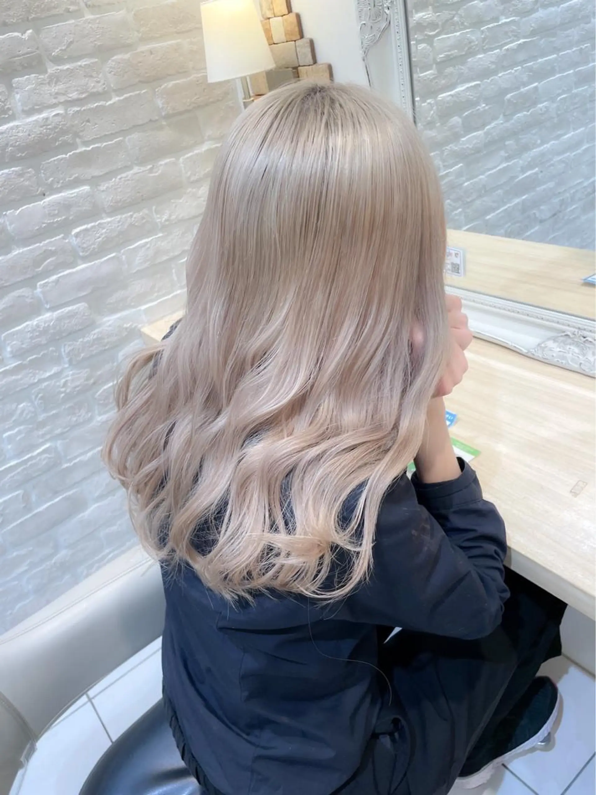 セミロング ヘアカラー ✨パーマ×ハイトーン Futo✨のヘアスタイル