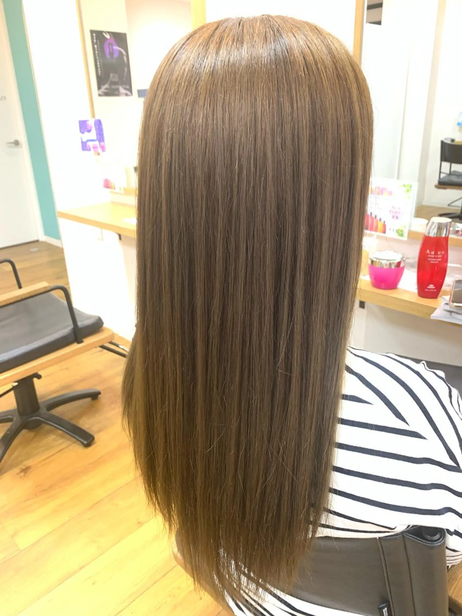 ロング カラー ヘアカラー トリートメント 泉 綾乃[モーラ高石]のヘアスタイル