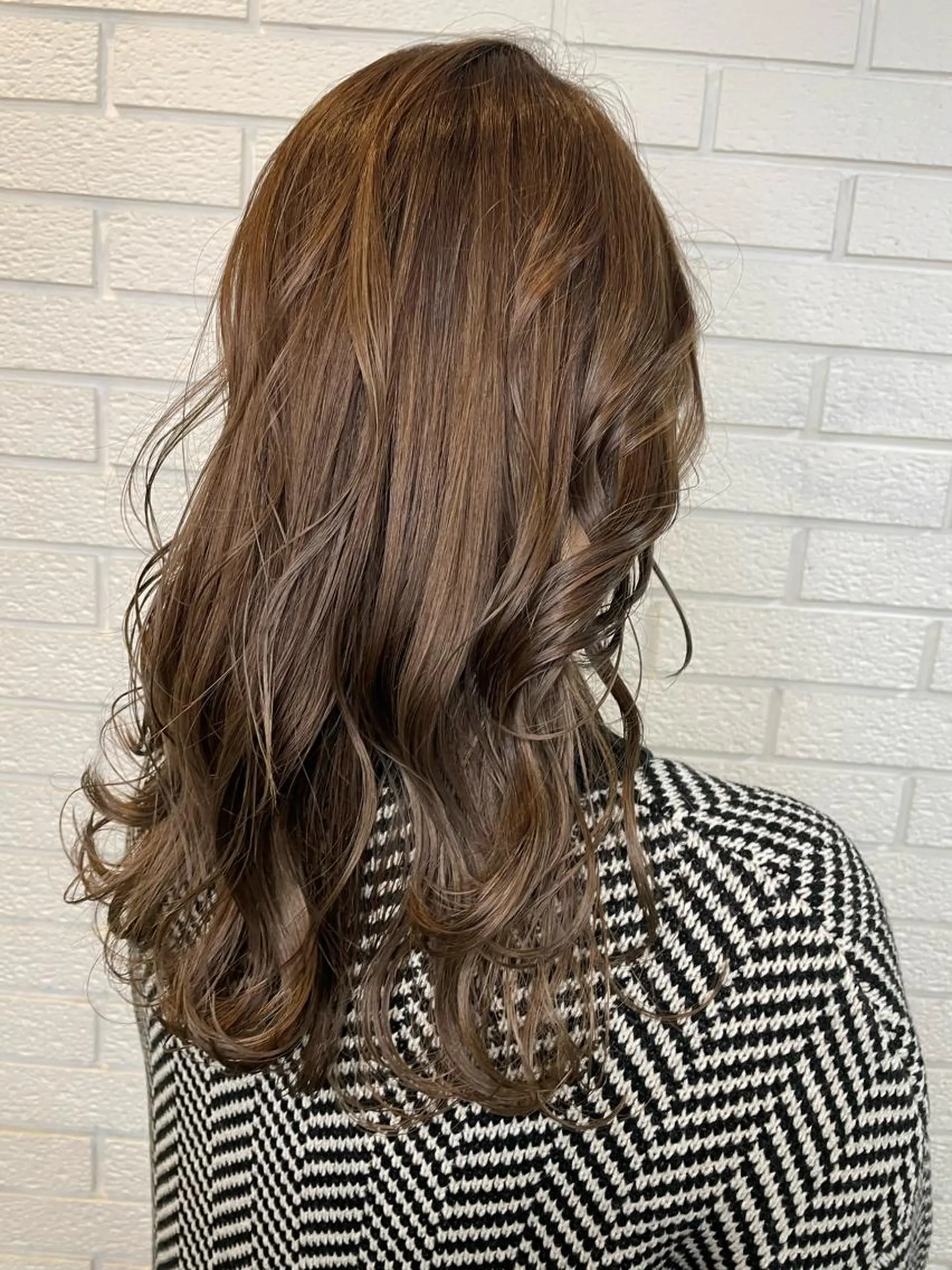 ロング カラー ベージュカラー ブリーチ ショコラベージュ ハイライトカラー 顔周りカット ニュアンスデザイン✄ YOU♡のヘアスタイル