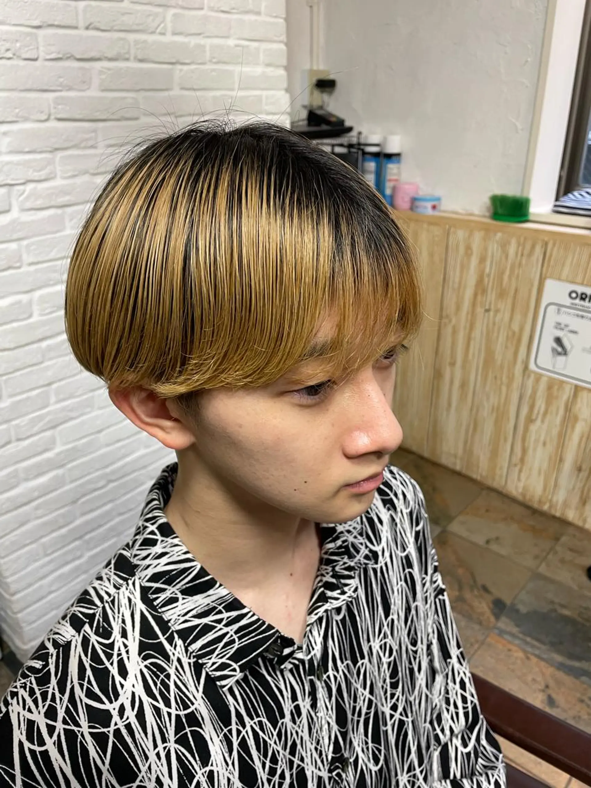 メンズ マッシュ シースルーマッシュ カット 榎戸 怜真のヘアスタイル