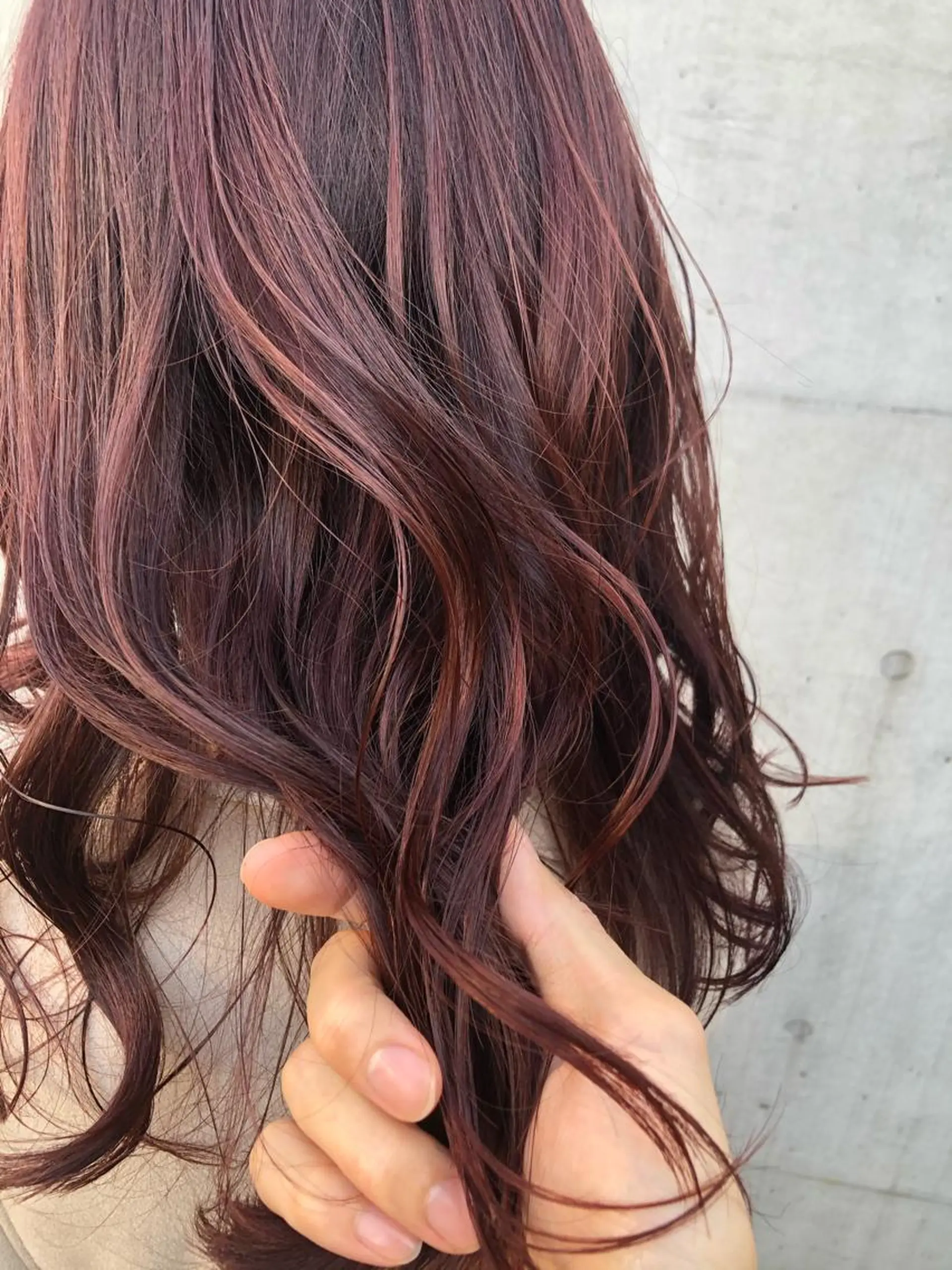 セミロング カラー パーマ ブリーチ ブリーチなしカラー ピンクカラー ローズカラー ミヤギ リュウキのヘアスタイル