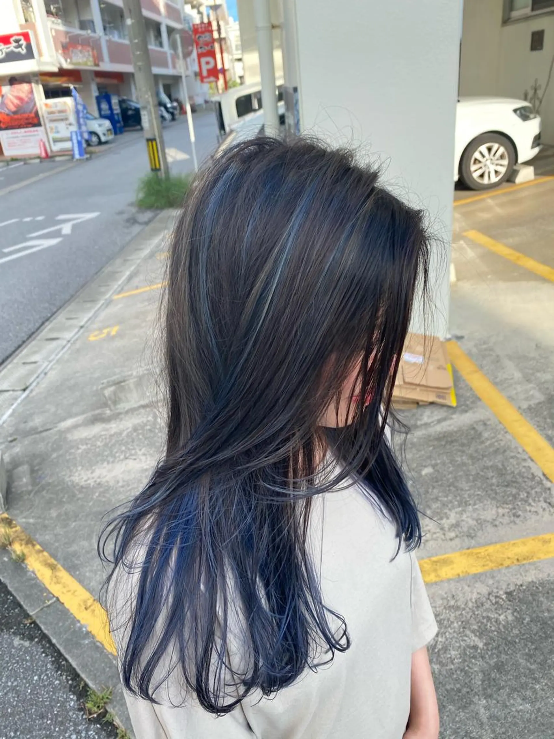 ミディアム カラー バレイヤージュ レイヤーカット カット ヘアカラー grand juteのヘアスタイル