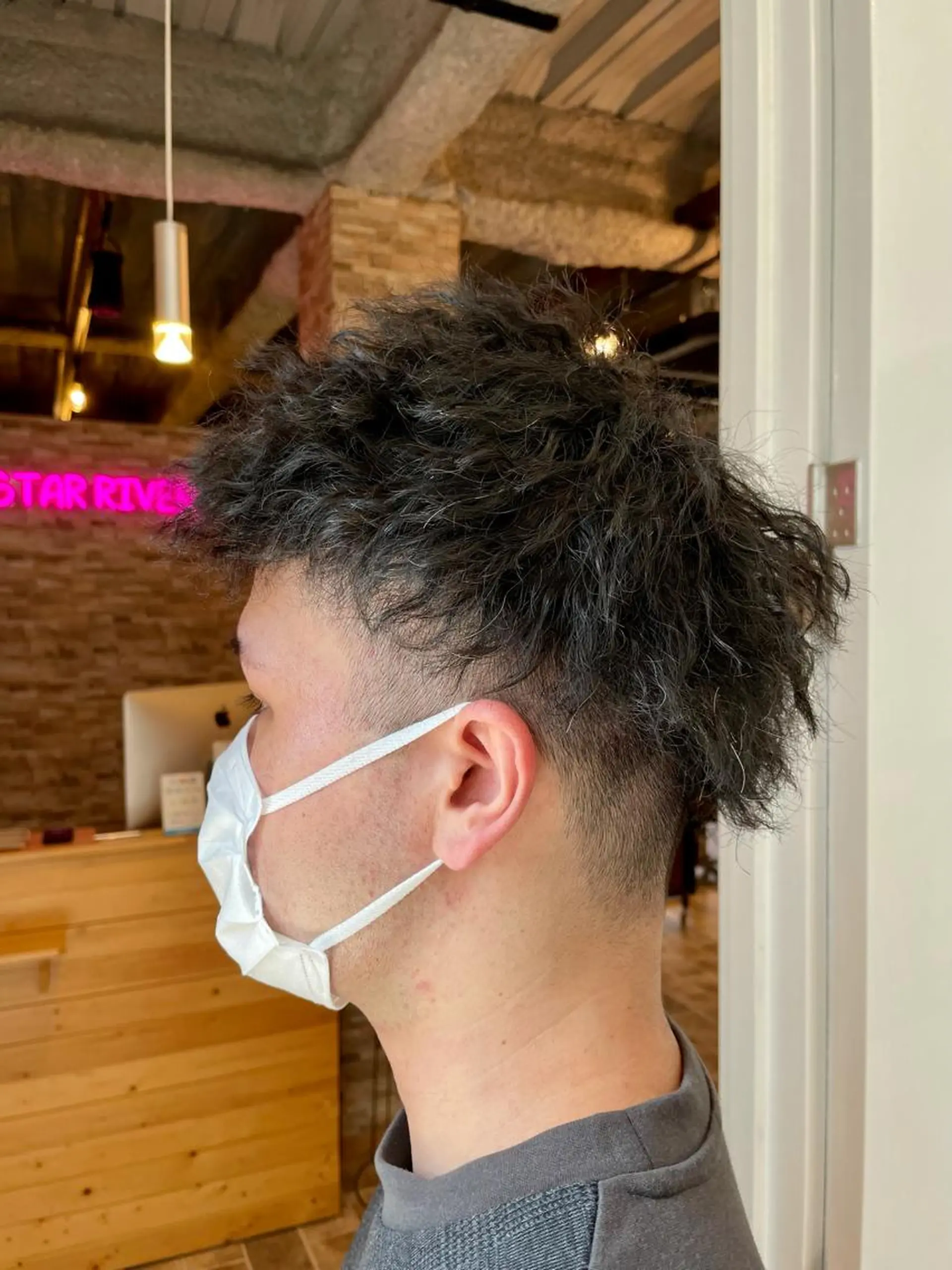 ショート メンズ SALOWIN心斎橋Suite店所属・ブリーチ毛にもできる 縮毛矯正|鷹司郎のヘアスタイル