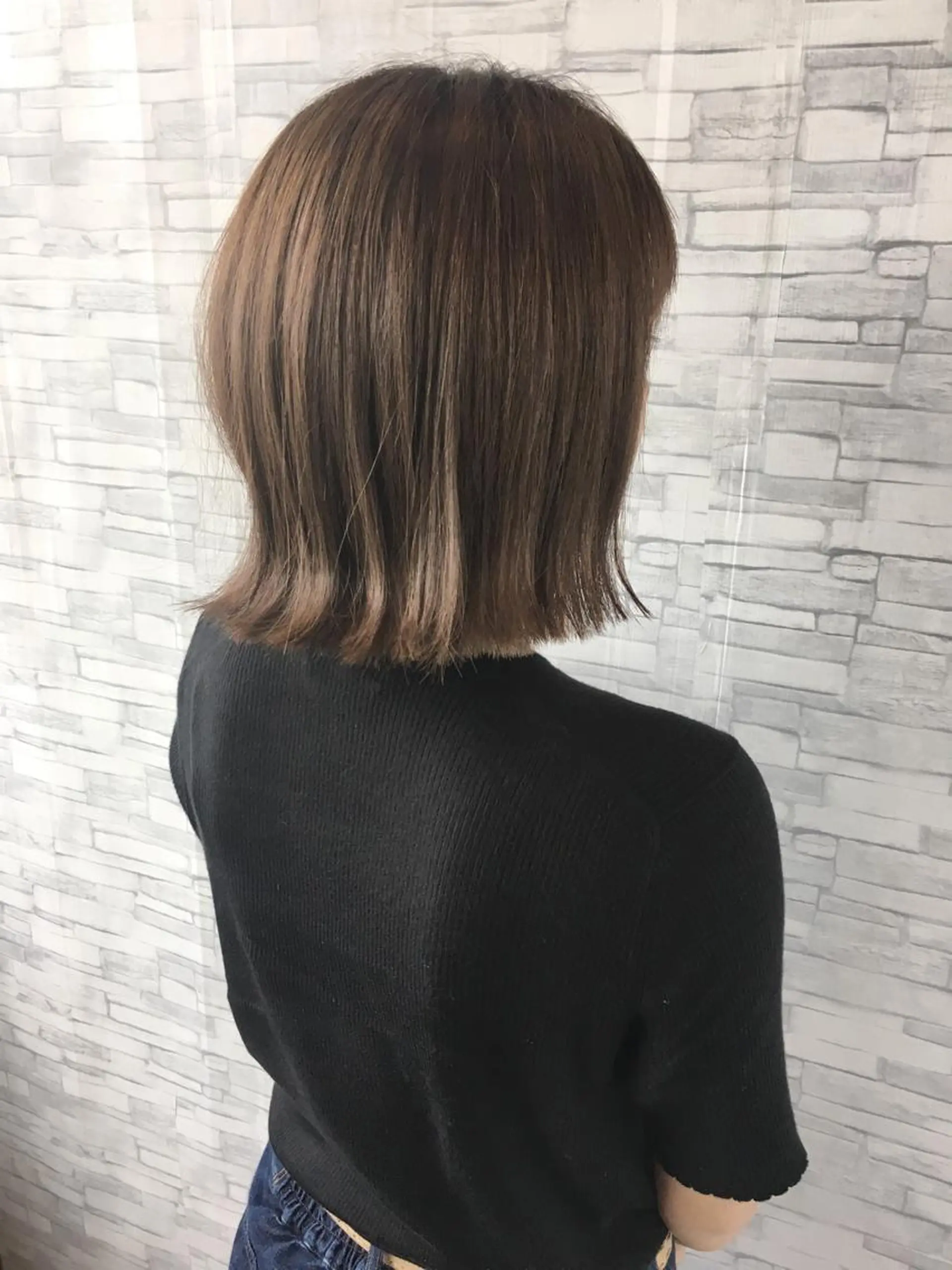 ショート 足立 磨咲のヘアスタイル