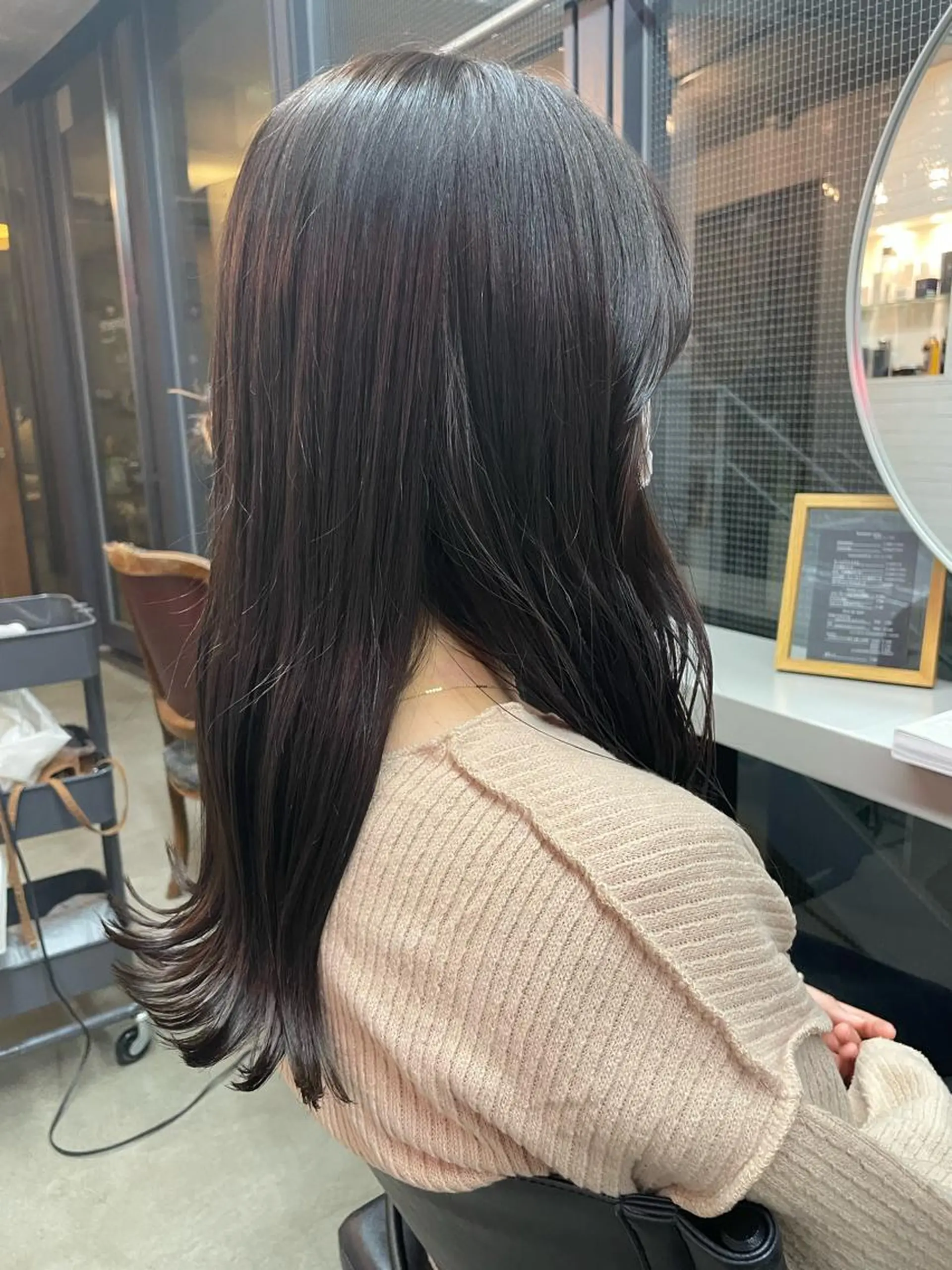 ロング カラー アディクシーカラー アッシュ グレージュ 韓国風ヘア ロング カット ヘアカラー トリートメント やすだ しおりのその他イメージ