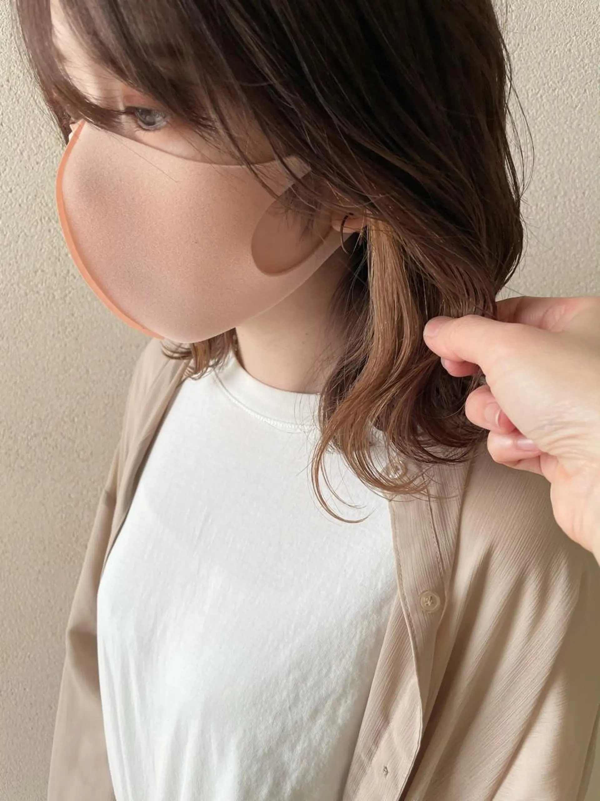 ミディアム カラー アッシュ アッシュグレー アッシュグレージュ ベージュカラー ブリーチ 沢田 瞳のヘアスタイル