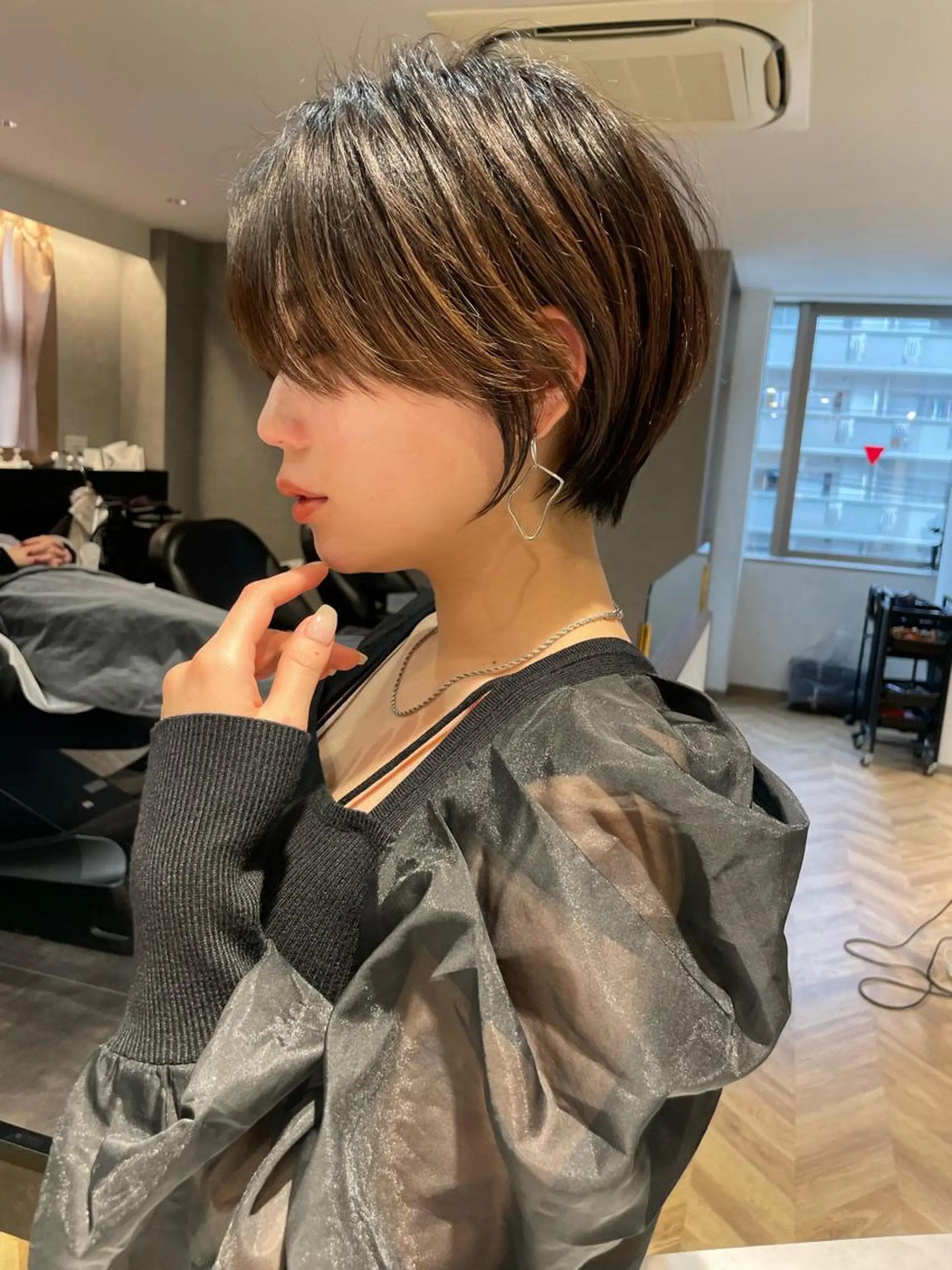 ショート カラー ショートボブ ブルーカラー ボブ 顔周りカット ショートヘア 💛うる艶ハイトーン LEON💛のヘアスタイル