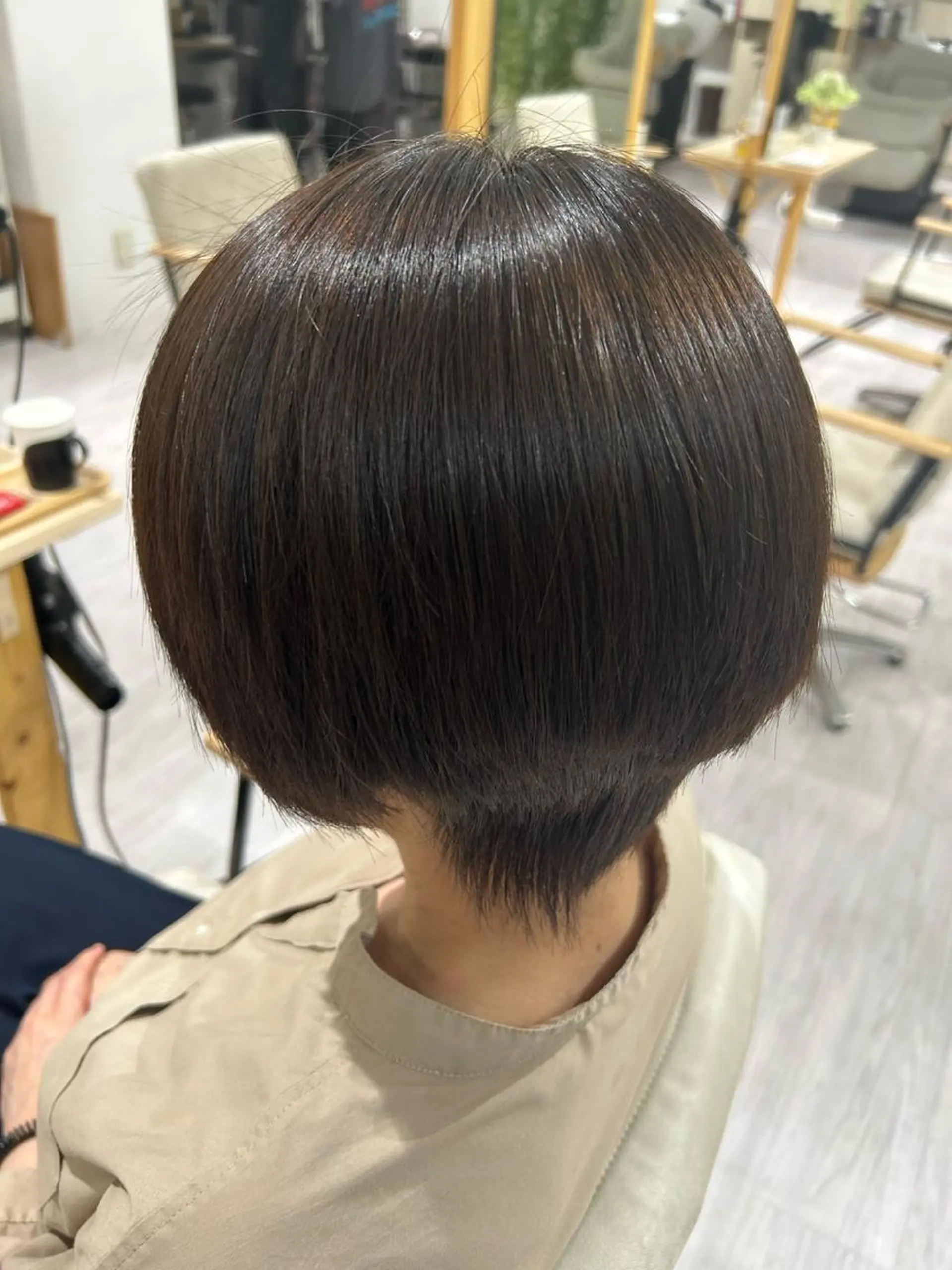 ショート カラー オリーブ・赤み消し 💚MAKOTO💚のヘアスタイル