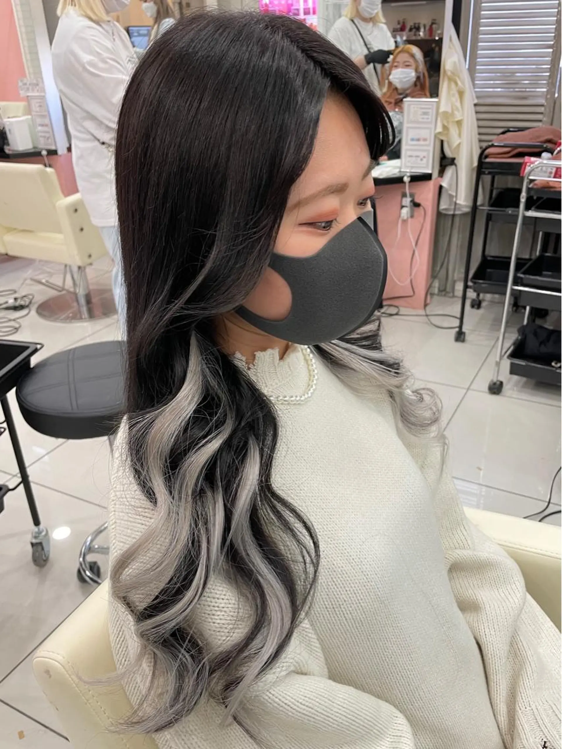 ロング カット ヘアカラー トリートメント エクステ Ria OSAKA 梅田所属・マリカ🦋韓国 ハイトーン/エクステのヘアスタイル