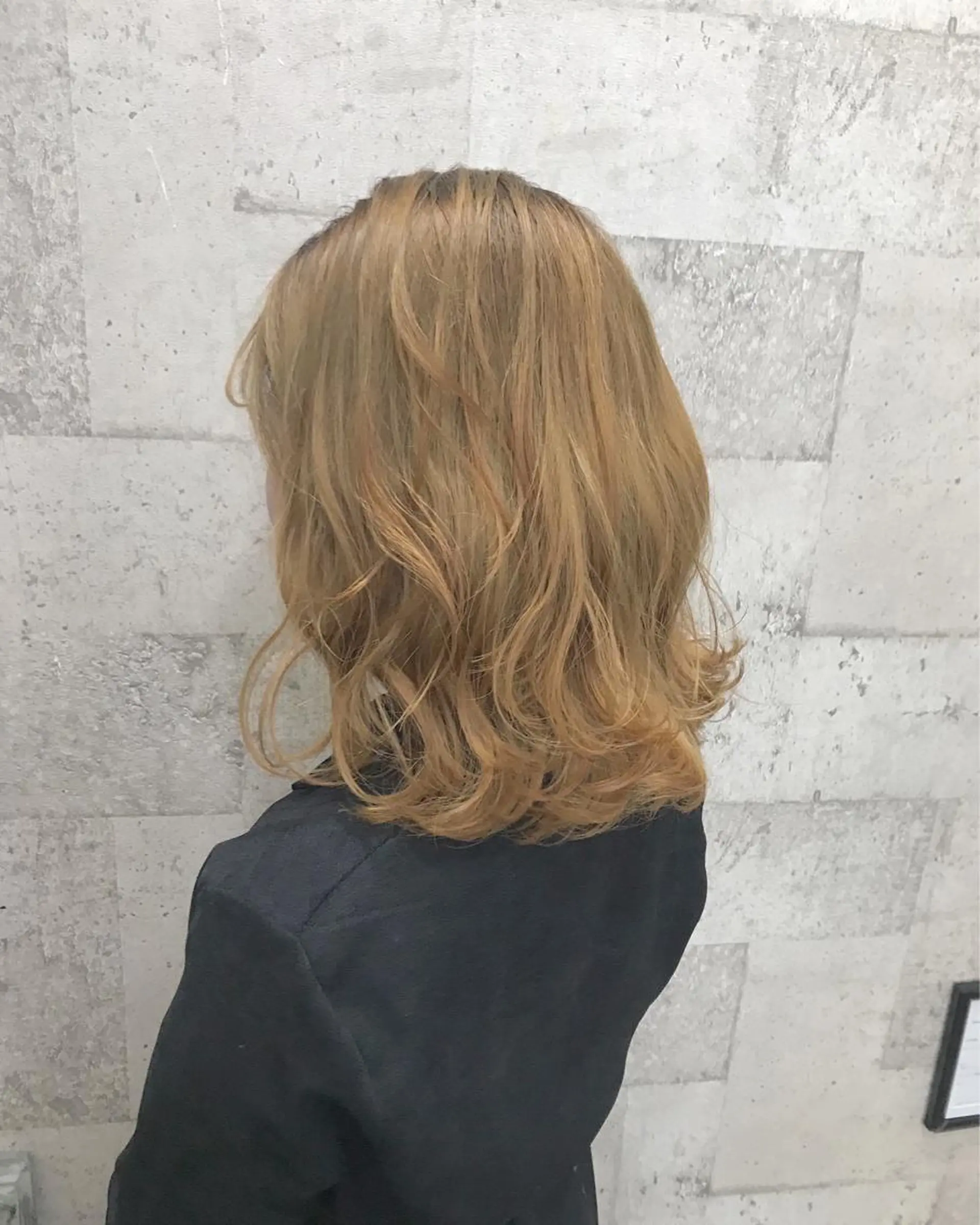 ミディアム カラー ベージュカラー インナーカラー/天神 ブリーチ/吉田のヘアスタイル