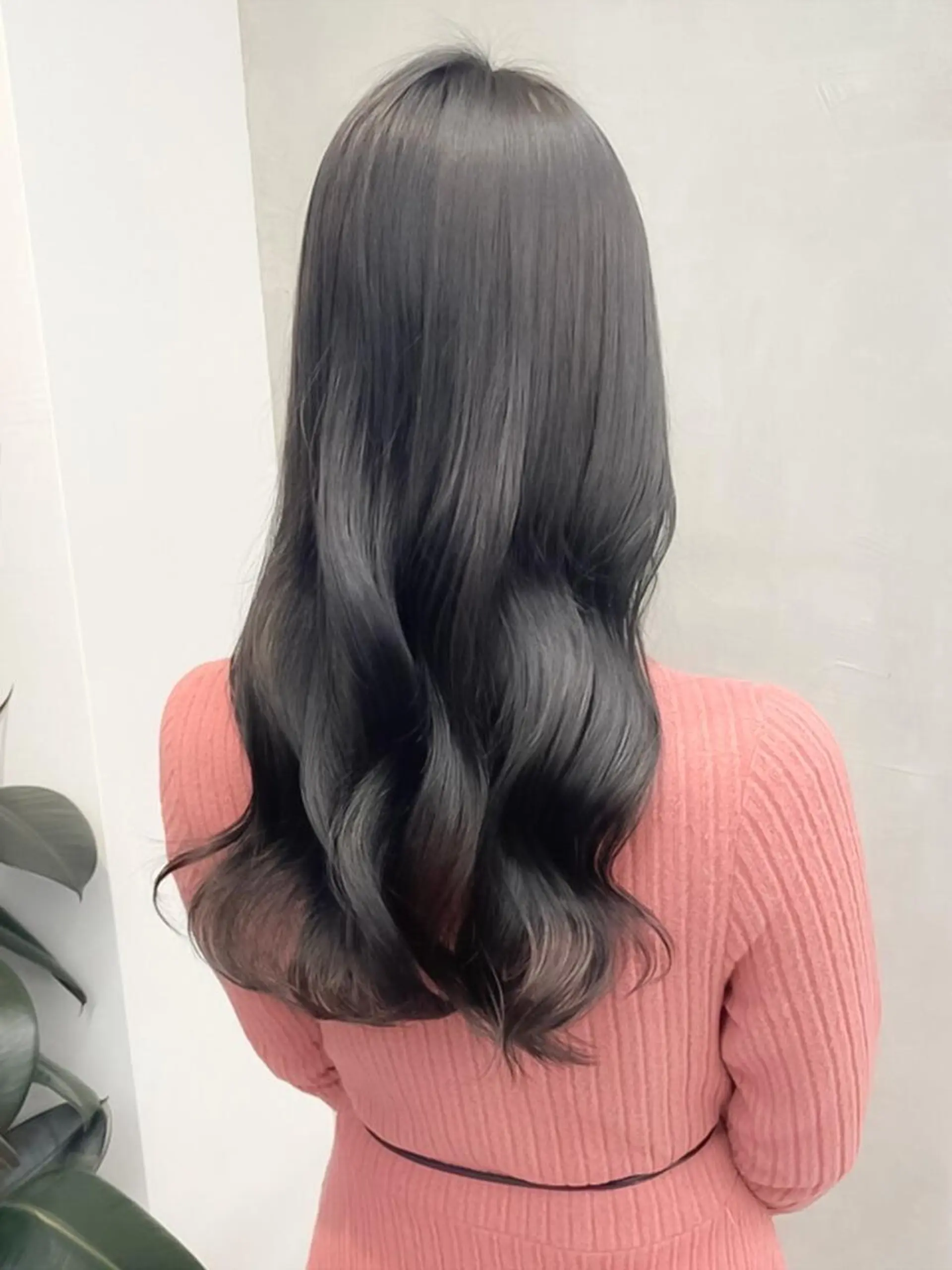 ロング 透明感艶カラー🩶 韓国レイヤー🩶結華のヘアスタイル