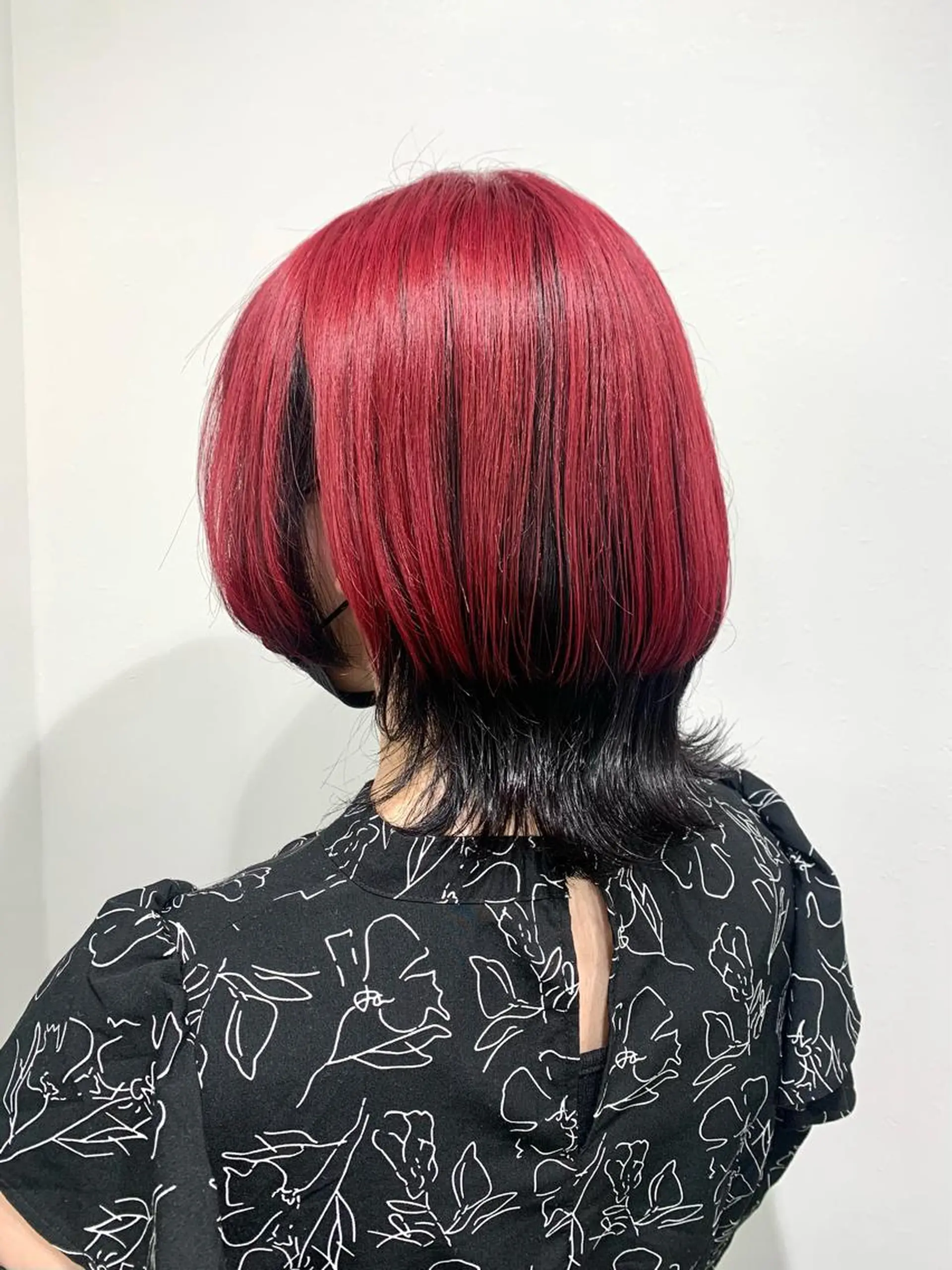 ミディアム カラー カット ヘアカラー トリートメント レイヤーカット韓国 暖色⭐︎KANAKOのヘアスタイル