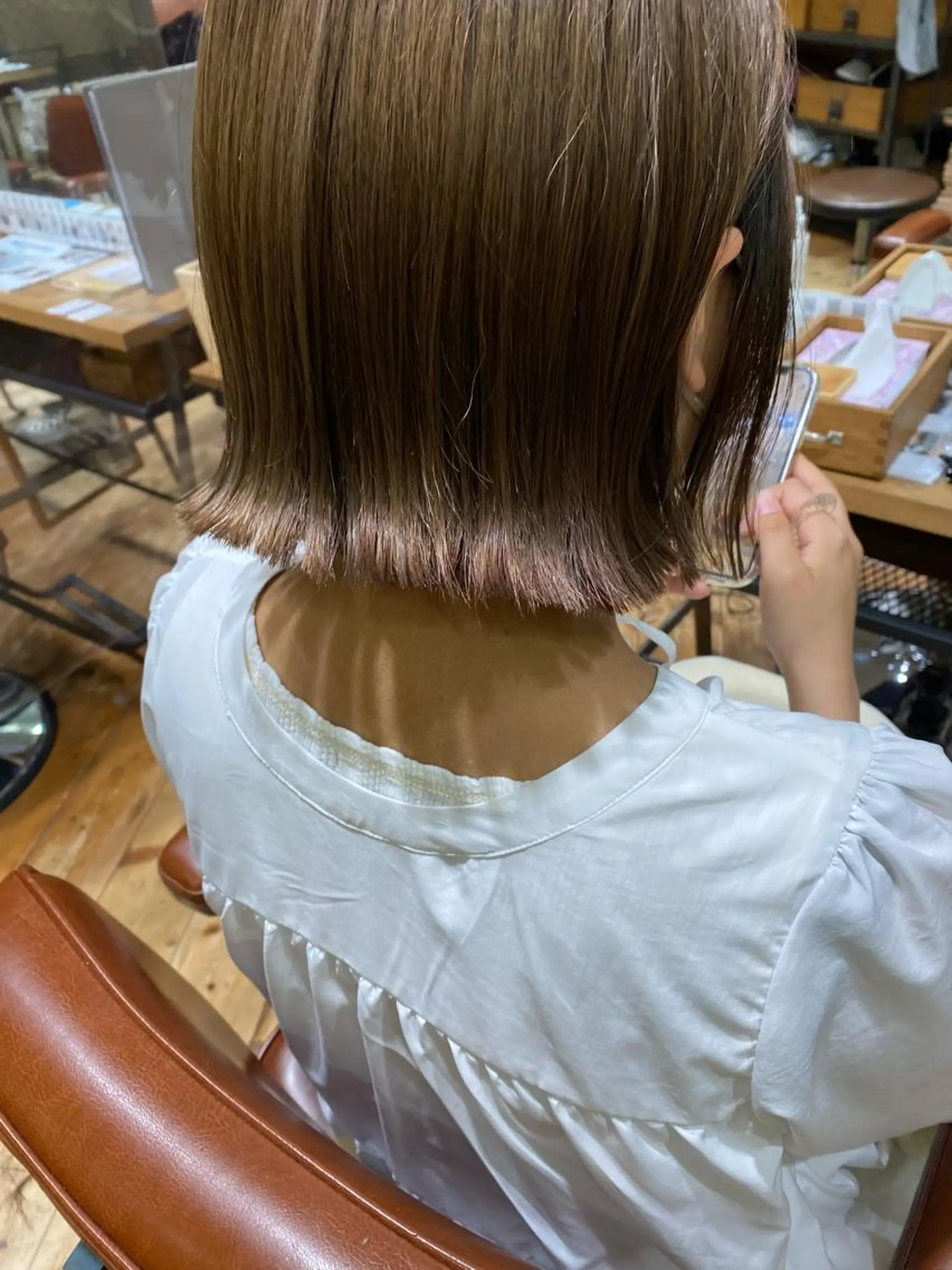 ミディアム カラー ボブ 外ハネヘア カット デザインカット/梅田 ケアブリーチ/平野恵のヘアスタイル