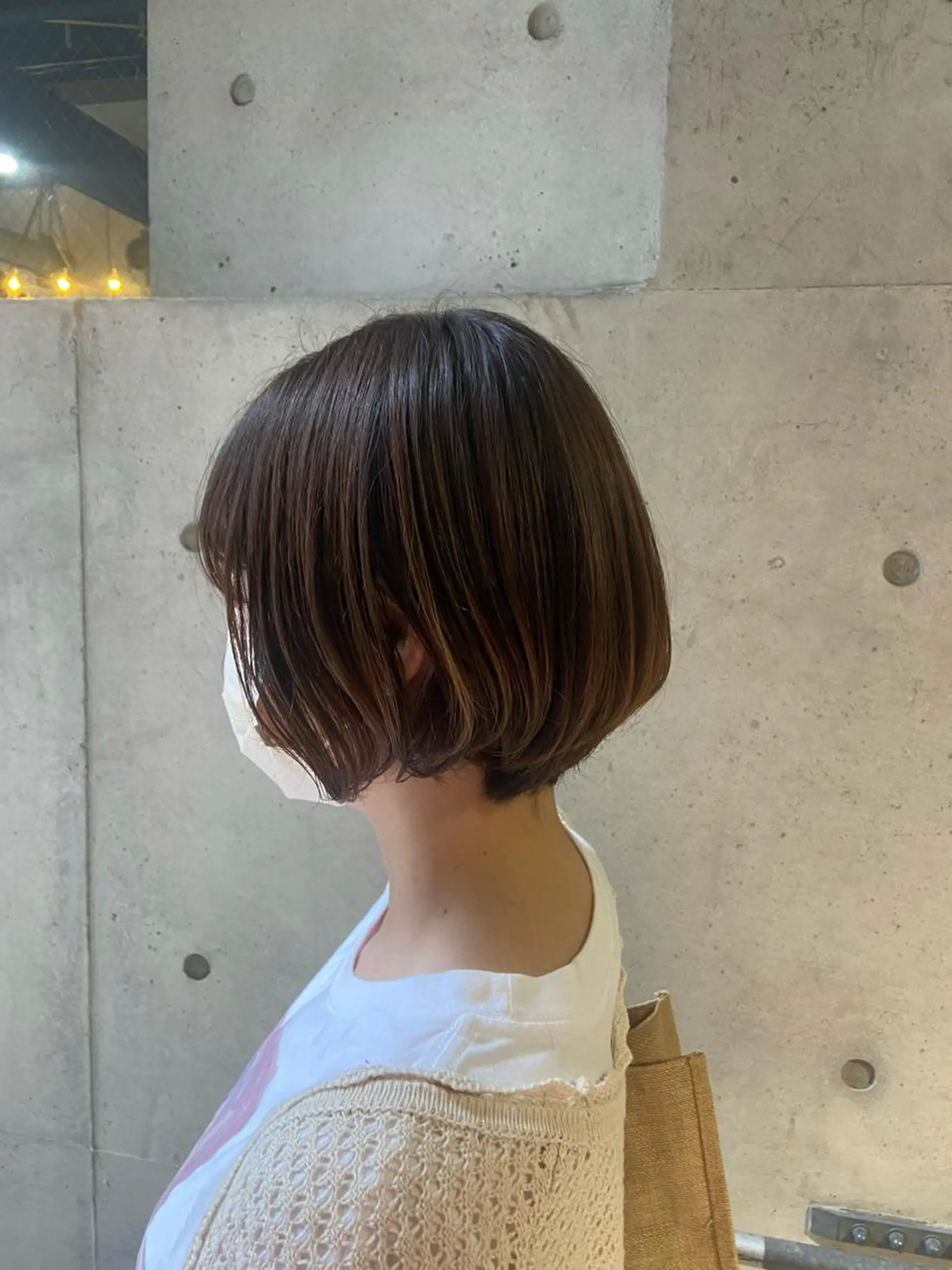 ショート なつめ🐶ショート ベージュカラーのヘアスタイル