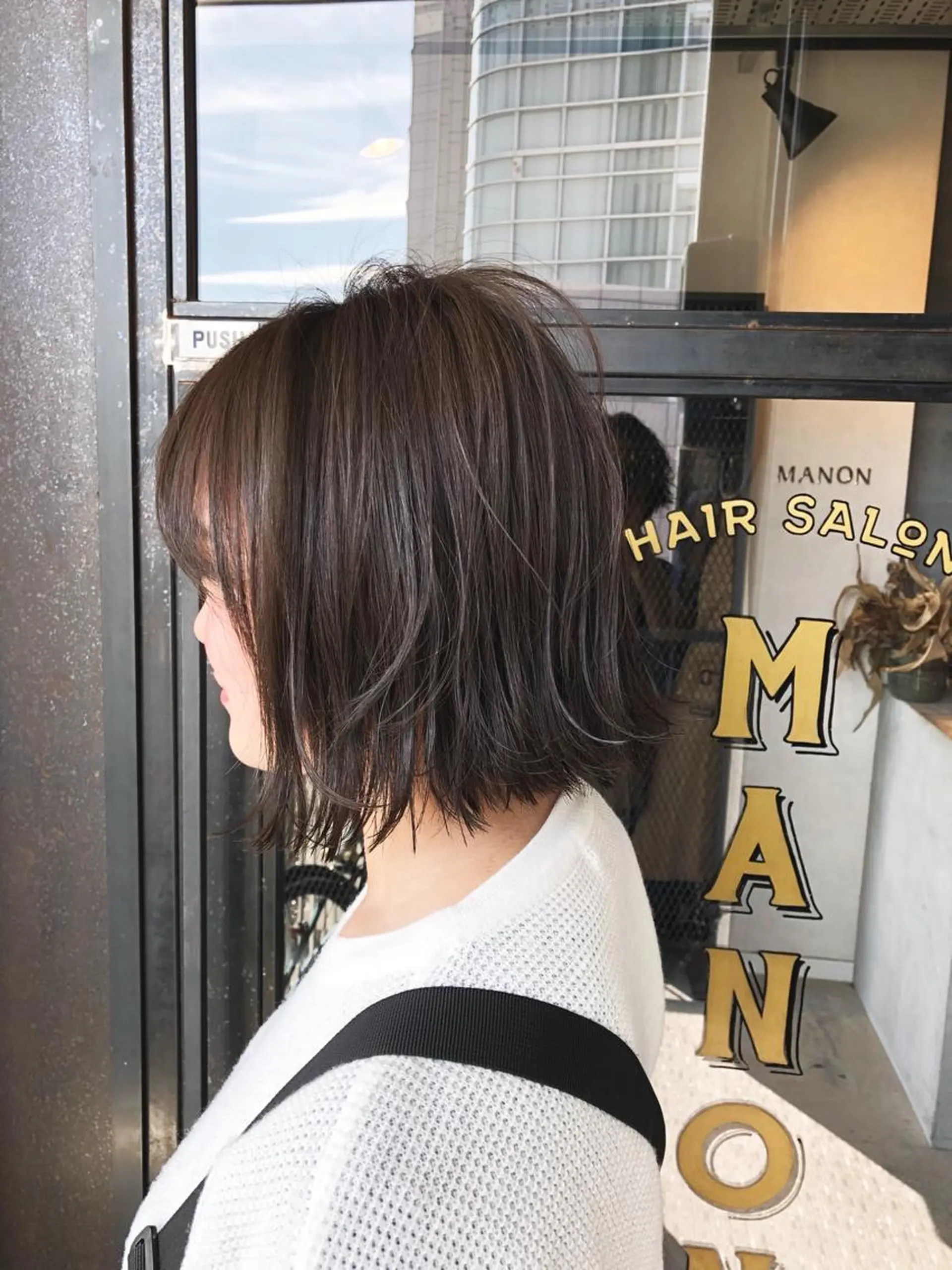 ショート カラー ブラウンカラー モカブラウン 外ハネヘア 倉家 聖のヘアスタイル