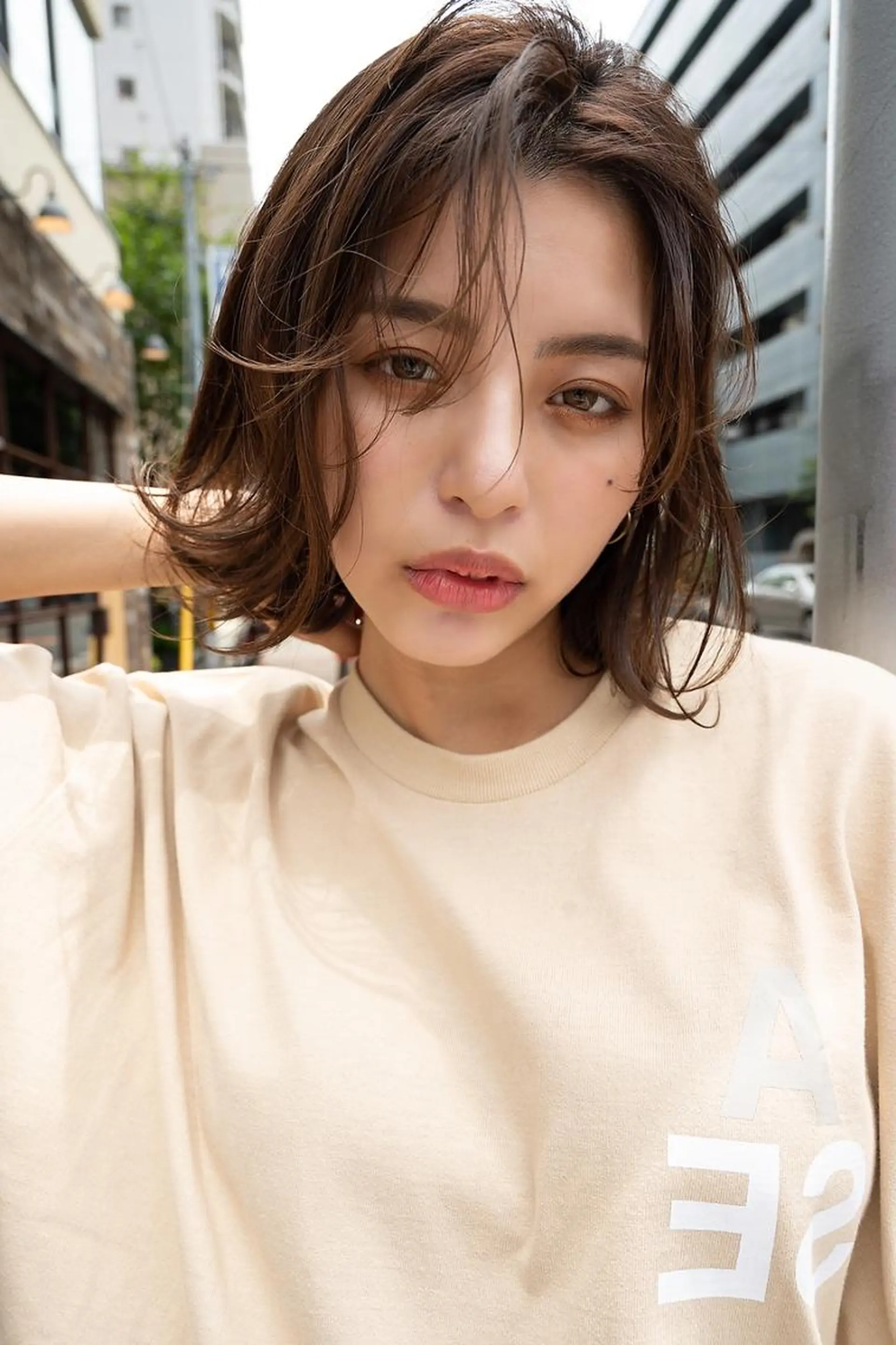 ショート カラー ベージュカラー ブラウンカラー 透明感カラー レイヤーカット ANGELICA 天理店のヘアスタイル