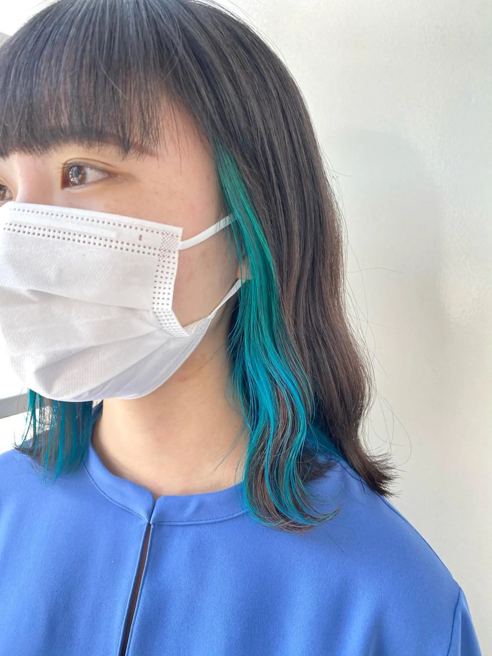 ミディアム カラー ANNA /艶髪/ハイトーンのヘアスタイル