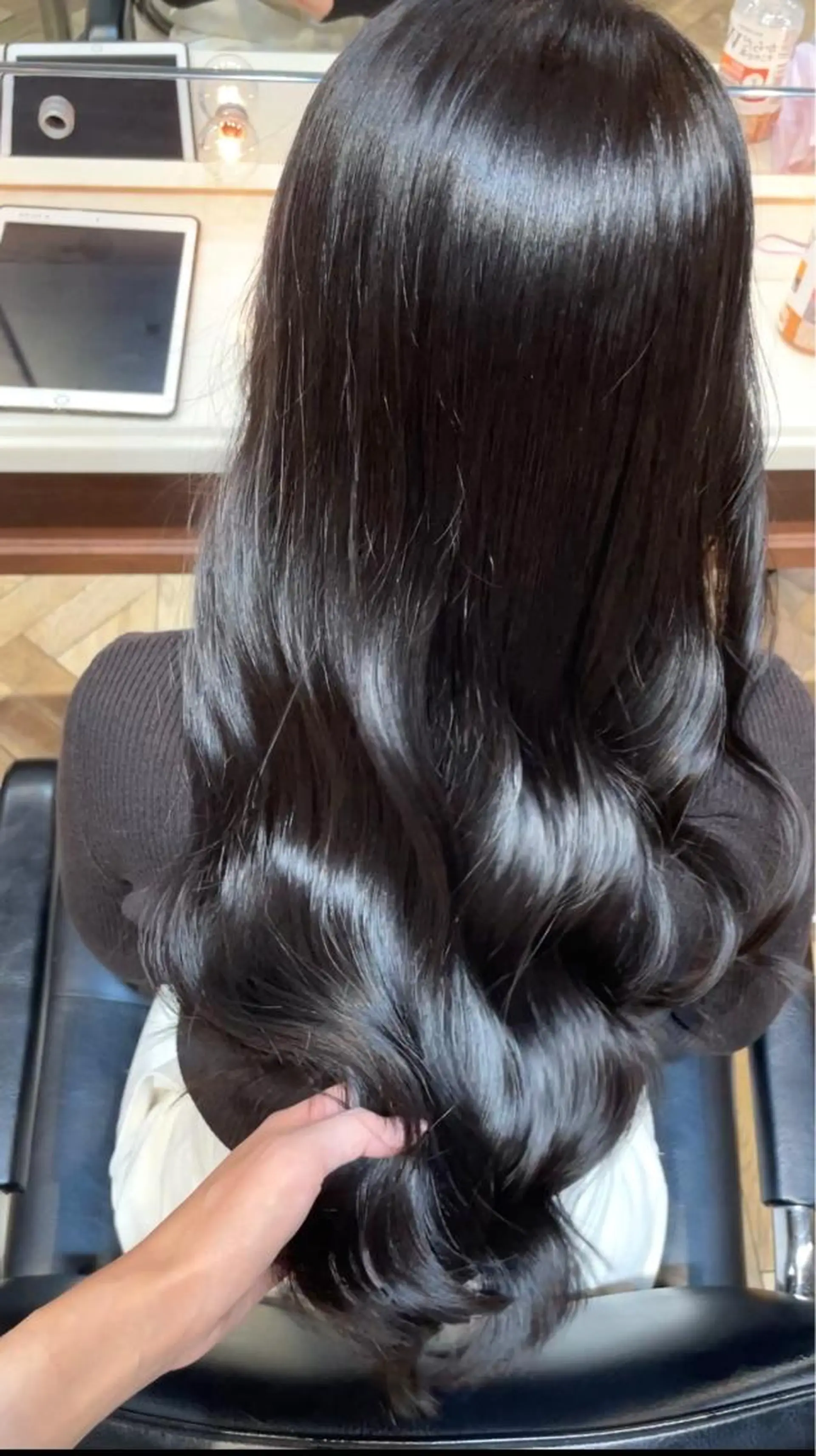 ロング カラー ブリーチ グレージュ ブリーチなしカラー カット ヘアカラー トリートメント BEBE所属・ブリーチなし 透明感カラーKANAのヘアスタイル