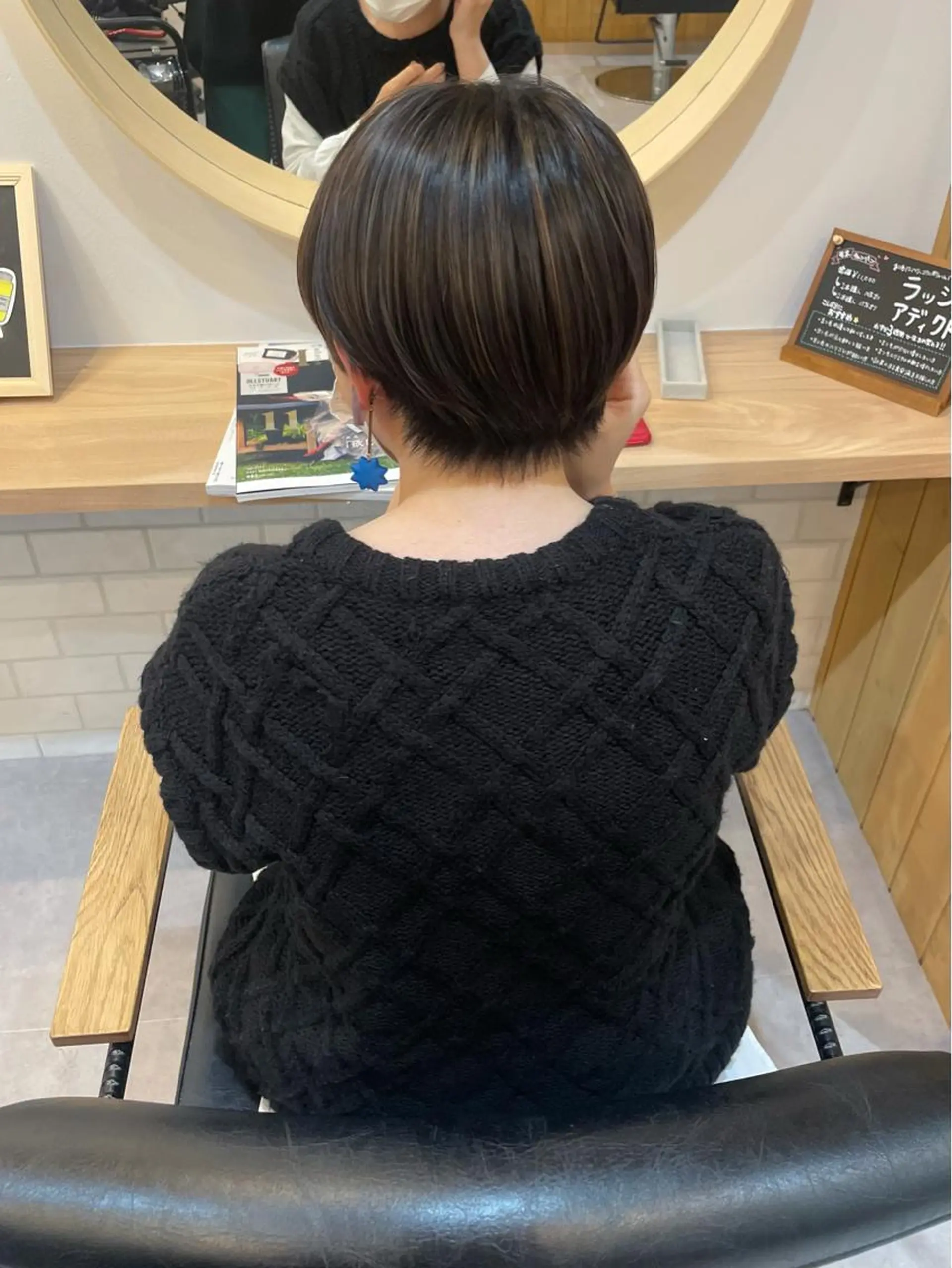 ショート カラー yohaku misakiのヘアスタイル