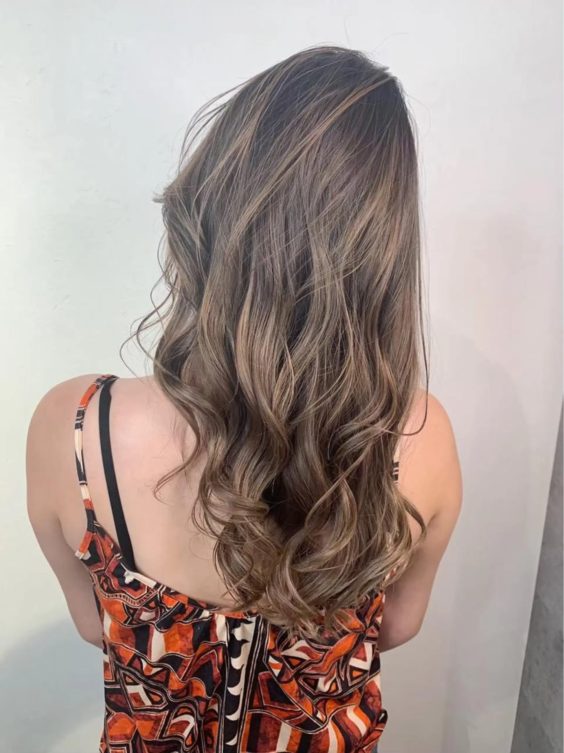 ロング カラー パーマ ヘアアレンジ メンズ キッズ ネイル マツエク・マツパ カット ヘアカラー トリートメント ヘッドスパ ヘアセット foi. 　(フォワ)所属・🇰🇷韓×中くびれ ヘア森田和貴のヘアスタイル