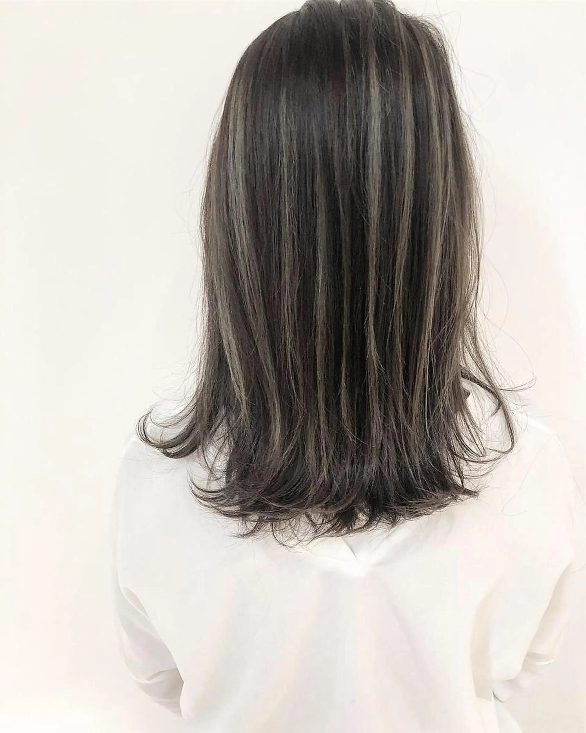 セミロング カラー ハイライトカラー ハイライト カット ヘアカラー grow【グロウ】恵比寿所属・奥野 貴史　代表　レイヤーのヘアスタイル