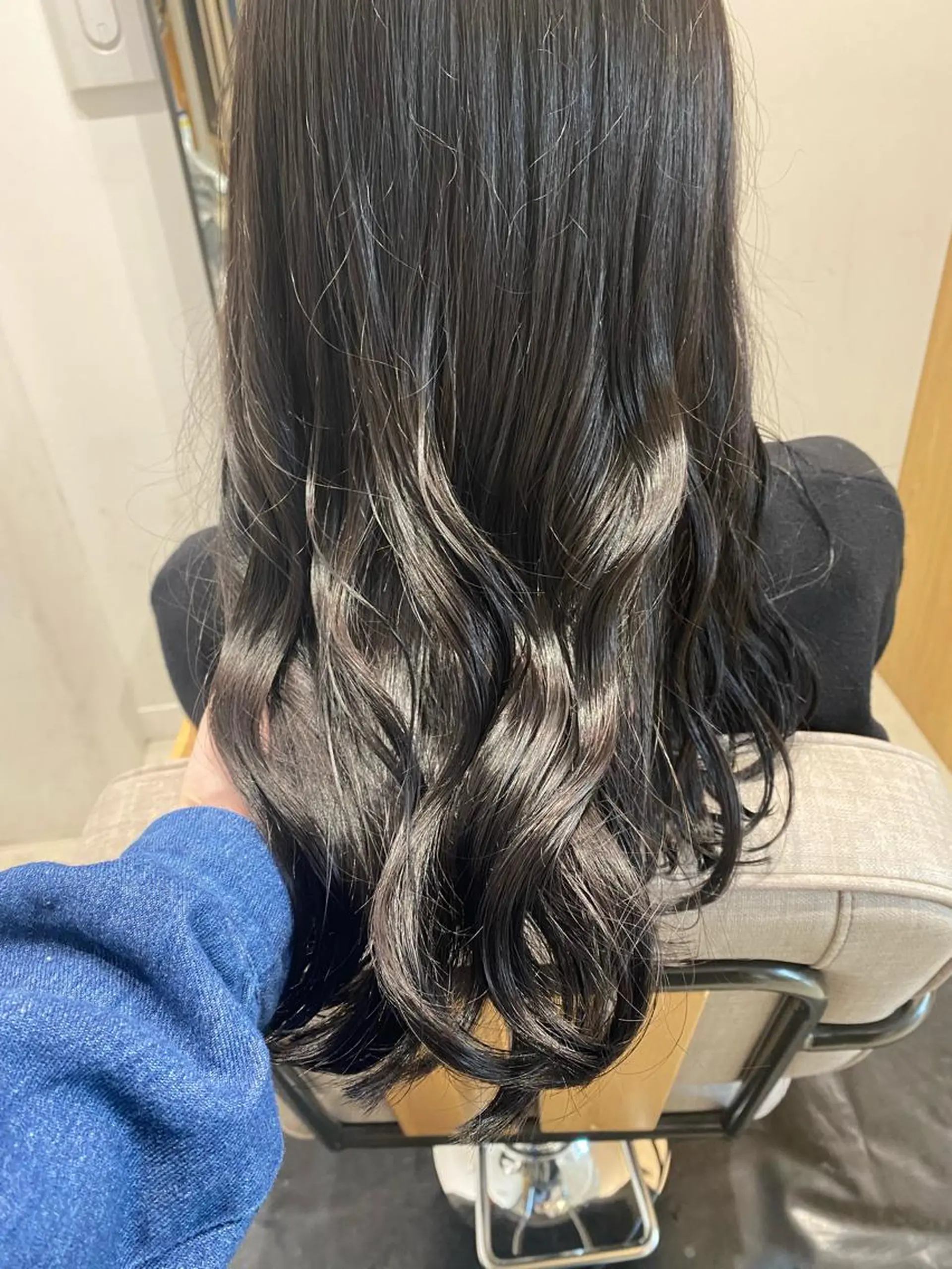 セミロング カラー ブリーチ 透明感カラー ダークグレー 🎀ブリーチなし 透明感🎀yuhiのヘアスタイル