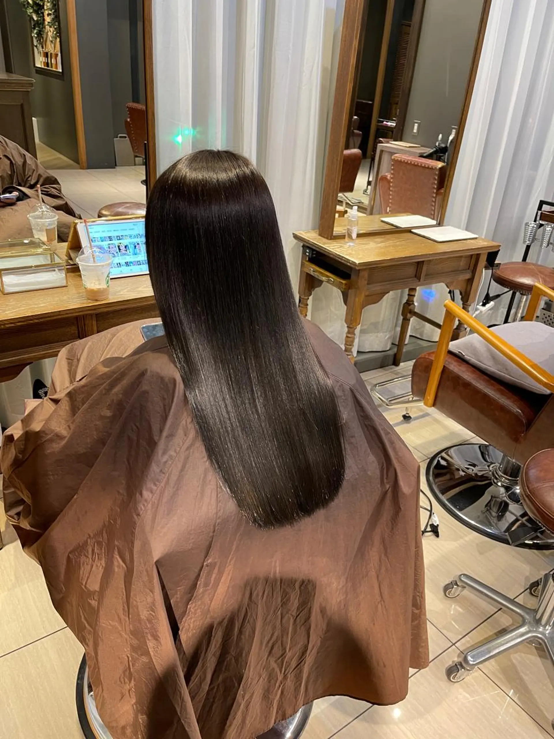 ロング パープルカラー カット ヘアカラー トリートメント 艶カラー/艶髪矯正 LOANA鈴木のヘアスタイル
