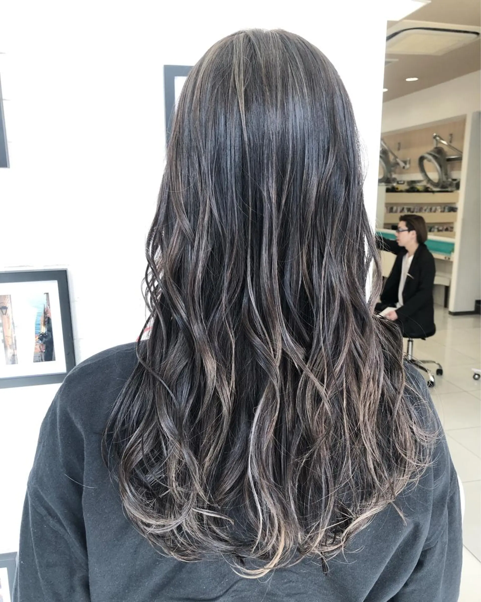 ロング カラー ハイライトカラー ハイライト ヘアカラー トリートメント 💙髪質改善 💙和田💙のヘアスタイル