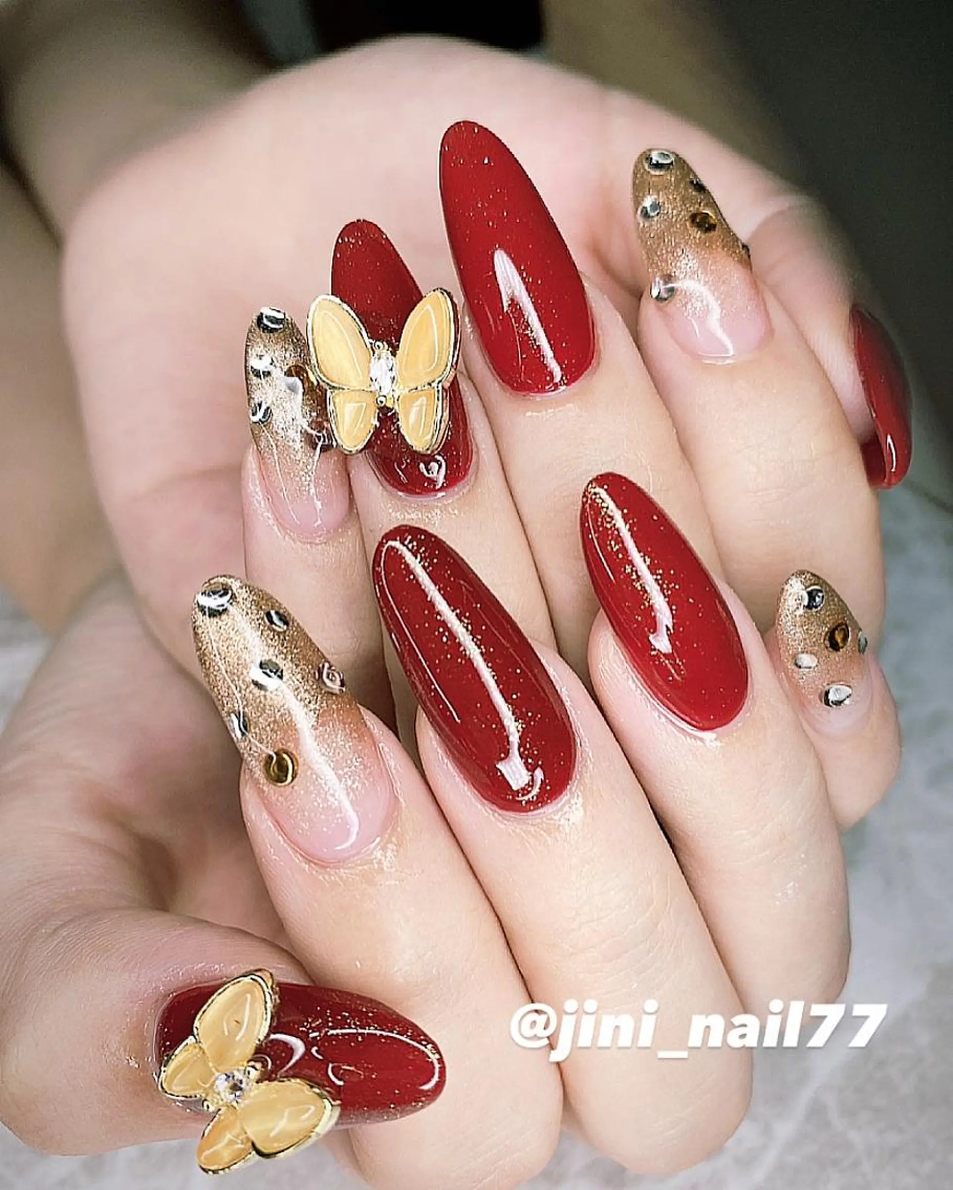 ネイル ハンドネイル JINI NAIL所属・ジニ ネイルのネイルデザイン
