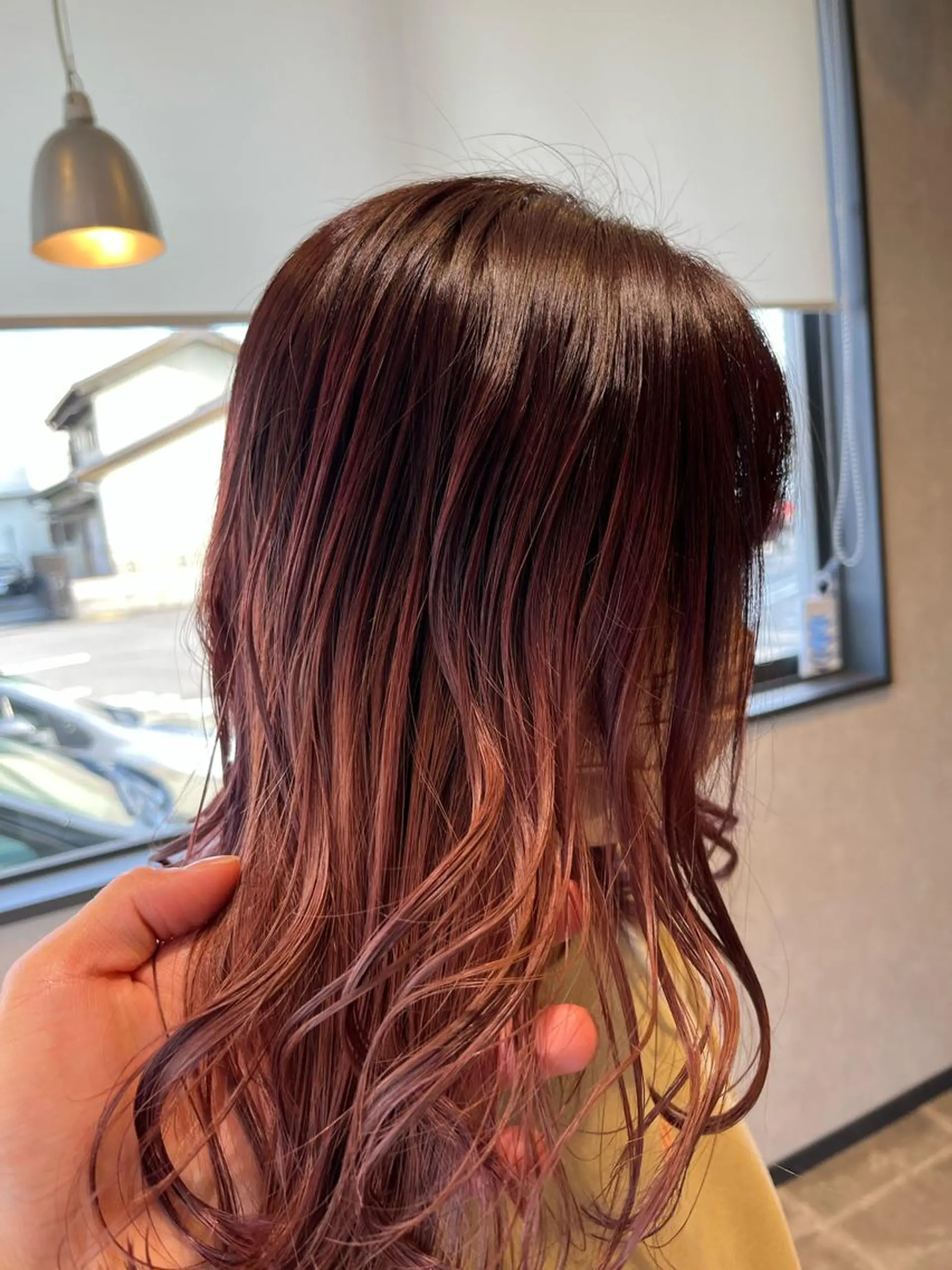 セミロング カラー バレイヤージュ グラデーションカラー ピンクカラー レイヤーカット 名古屋／ブリーチ /松井亮磨のヘアスタイル