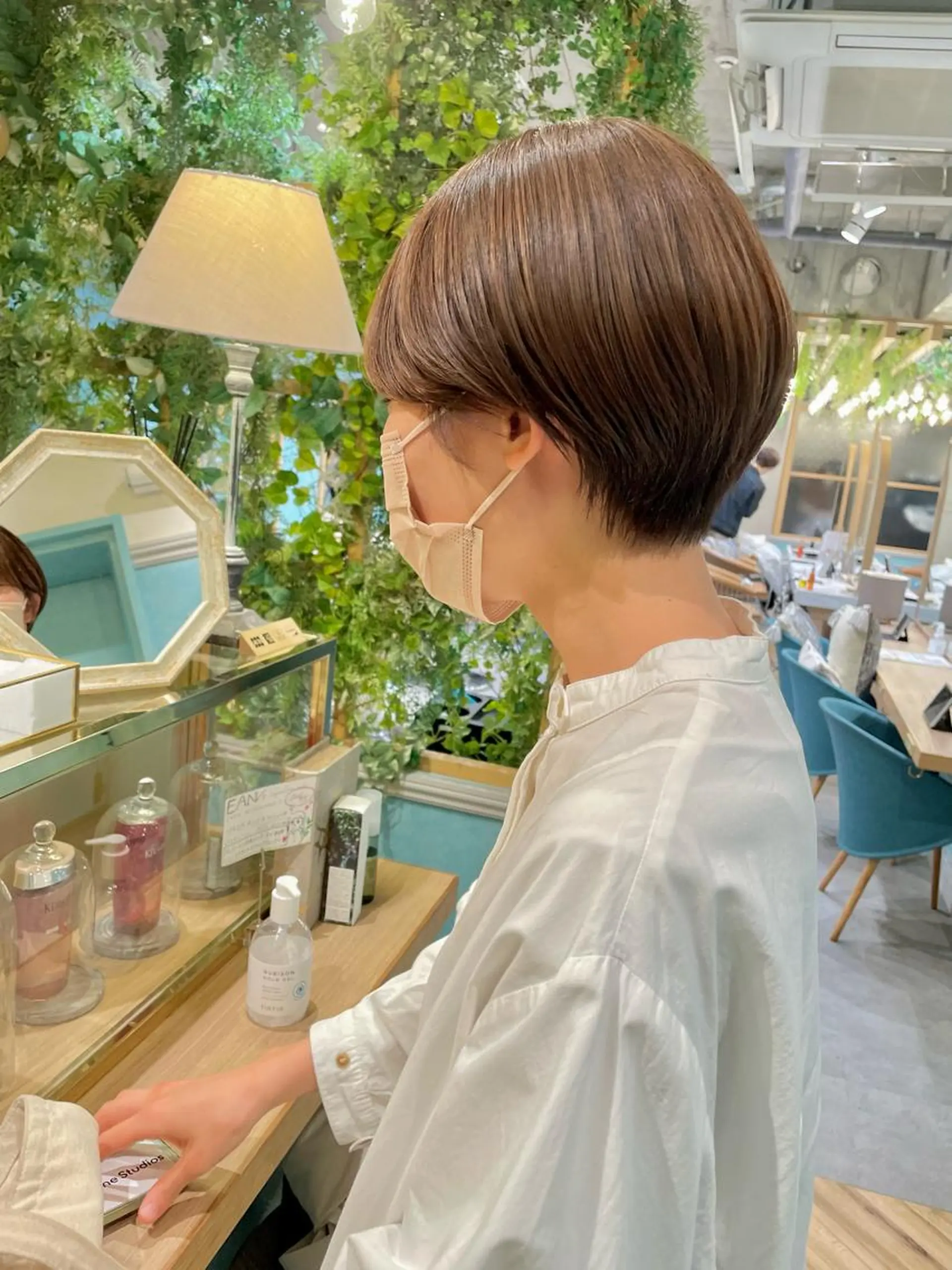 ショート カラー ショートヘア 小泉 葵のヘアスタイル