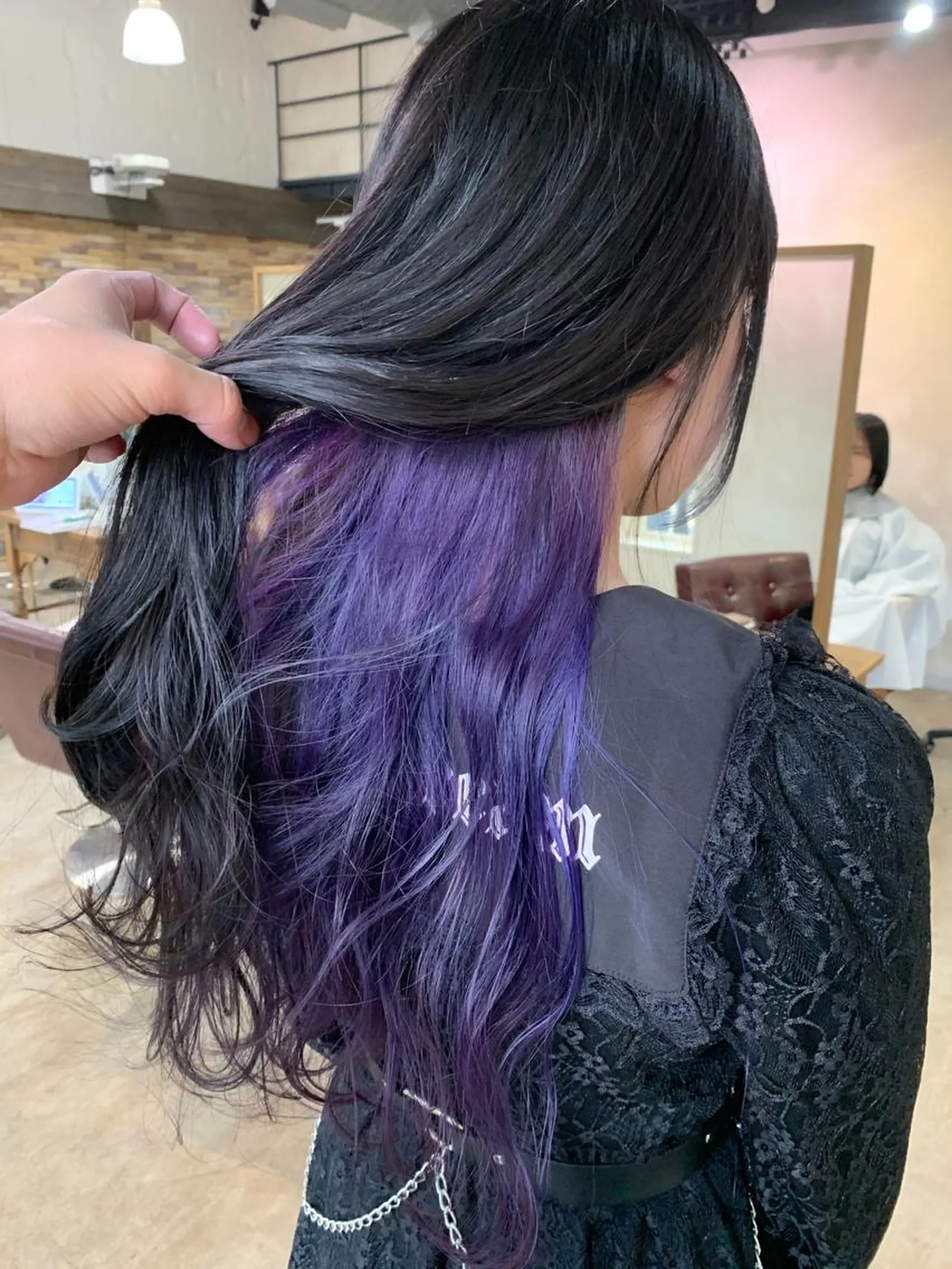 カラー デザインカラー インナーカラー バイオレットカラー 透明感カラーが 得意です！NAOKIのヘアスタイル