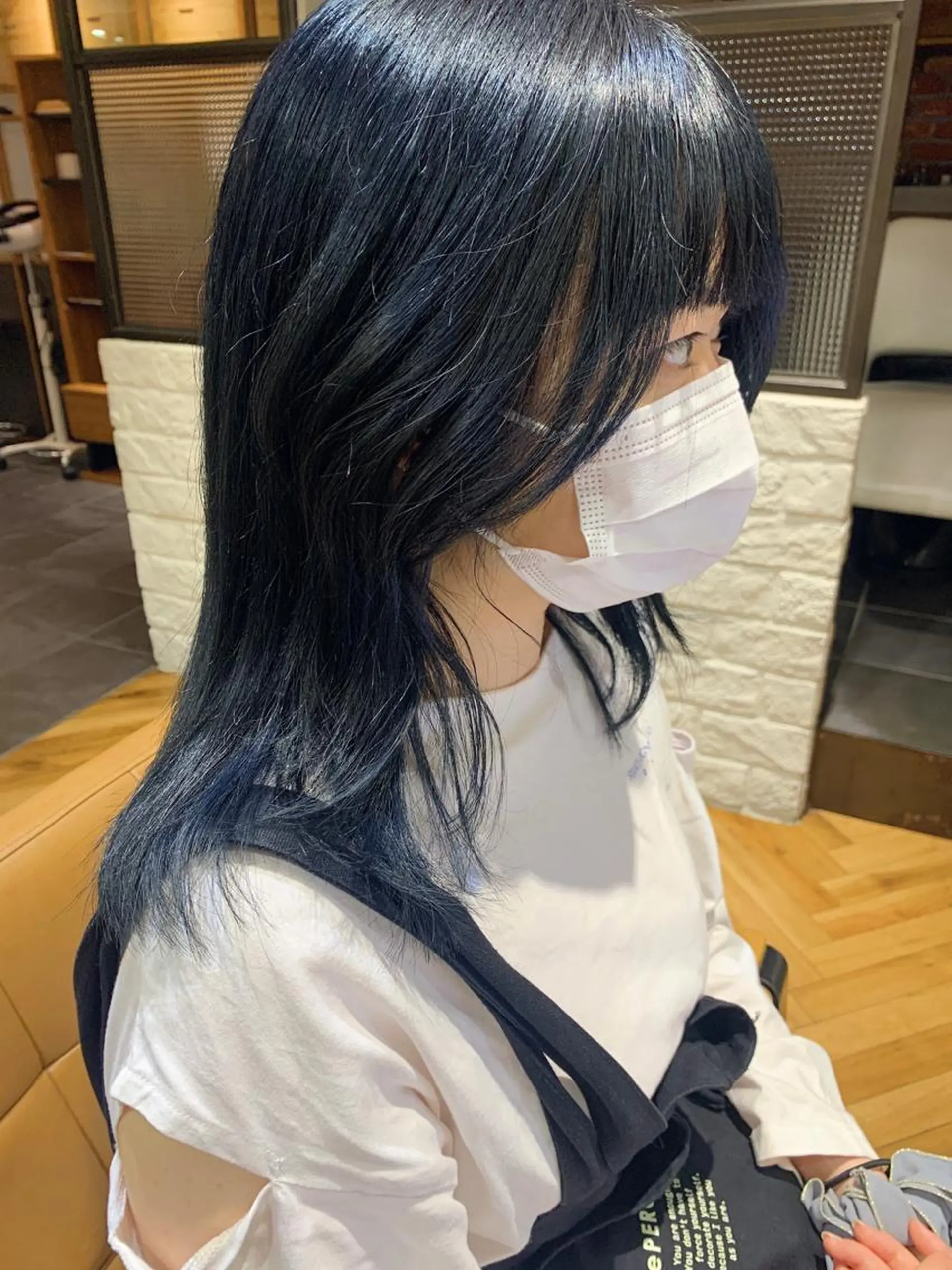 カラー 黒髪 ブリーチ ブルーカラー ブルーブラック ダブルカラー ヘアカラー RIO .のヘアスタイル