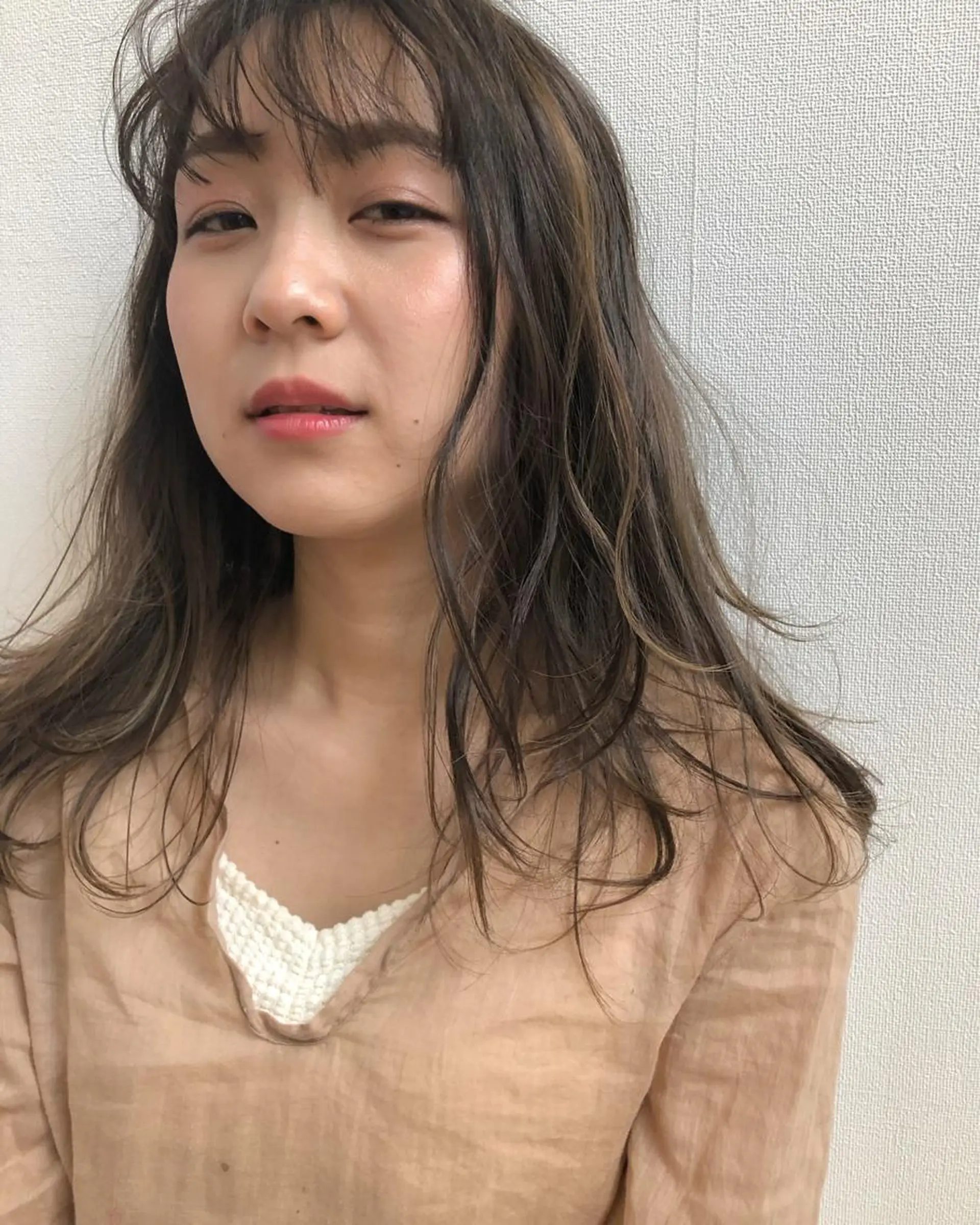 セミロング カラー 遠藤 愛莉のヘアスタイル